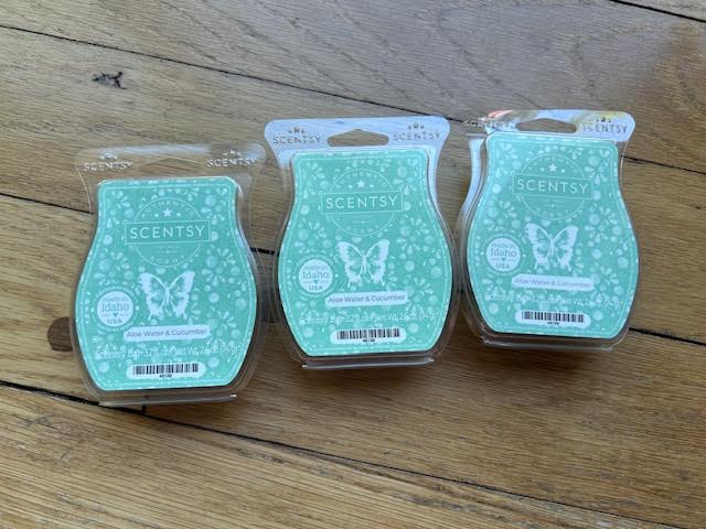 Seller 128 - Scentsy Aloe Water & Cucumber Wax Bars (3 Included)