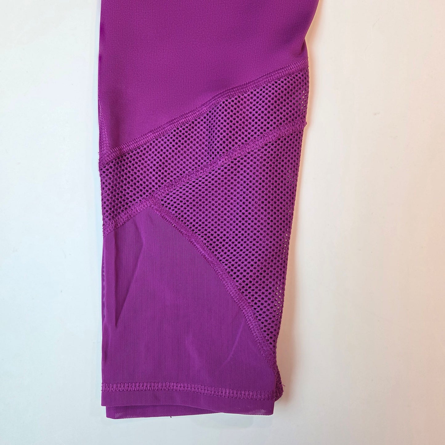 #112 - Old Navy Magenta Go Dry Leggings with Mesh Detail, Size L (10-12), EUC
