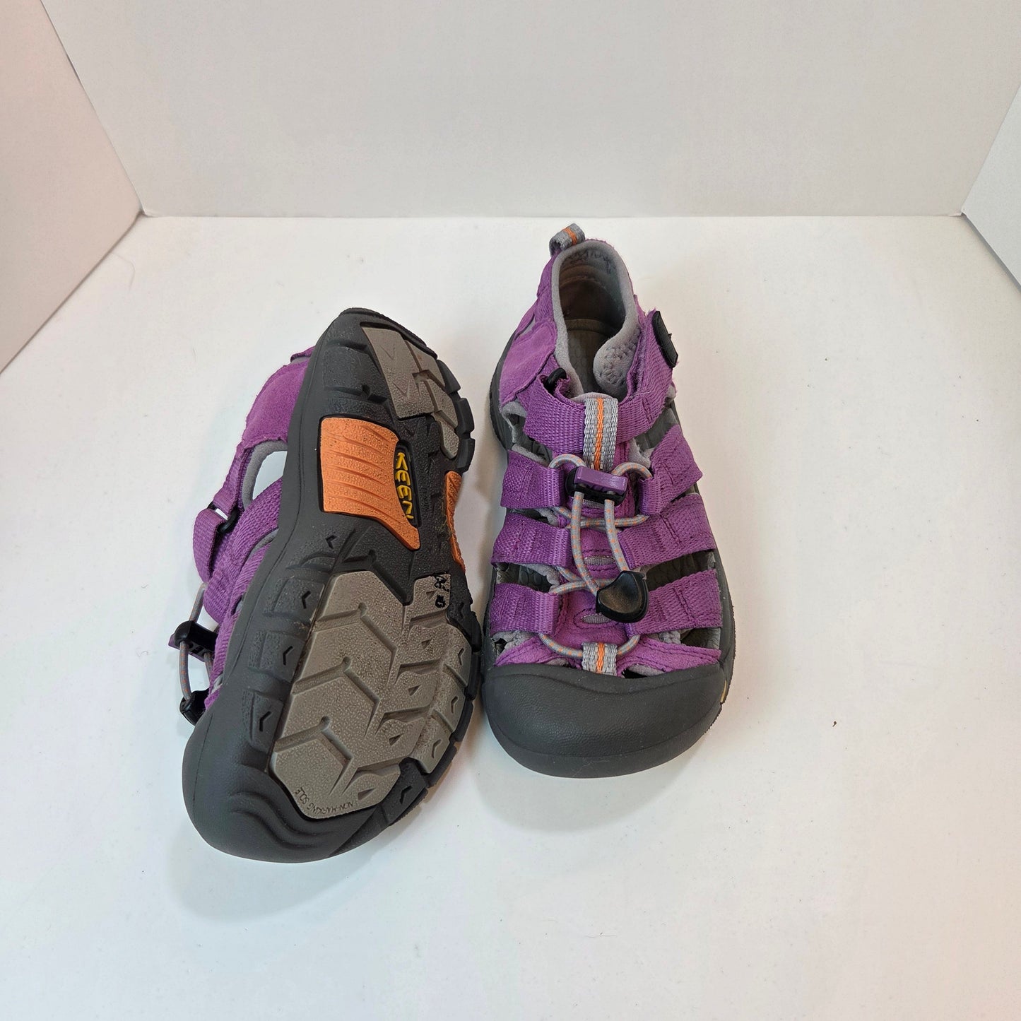 #112 - Keens, Purple, Size 13, VGUC