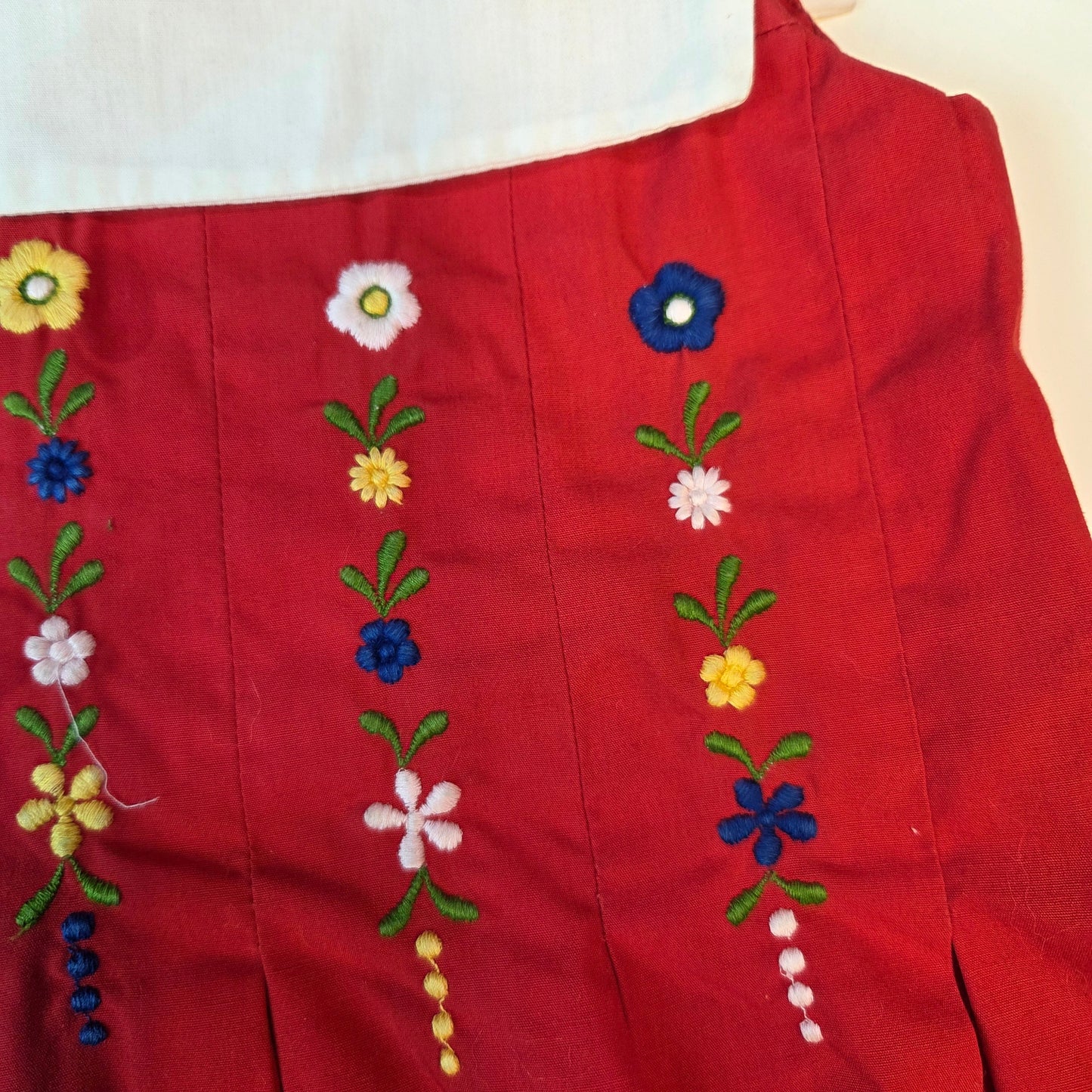 #112 - Vintage (Brand Sweetie's) Red Pleated Dress with floral embroidery, Size 3, VGUC