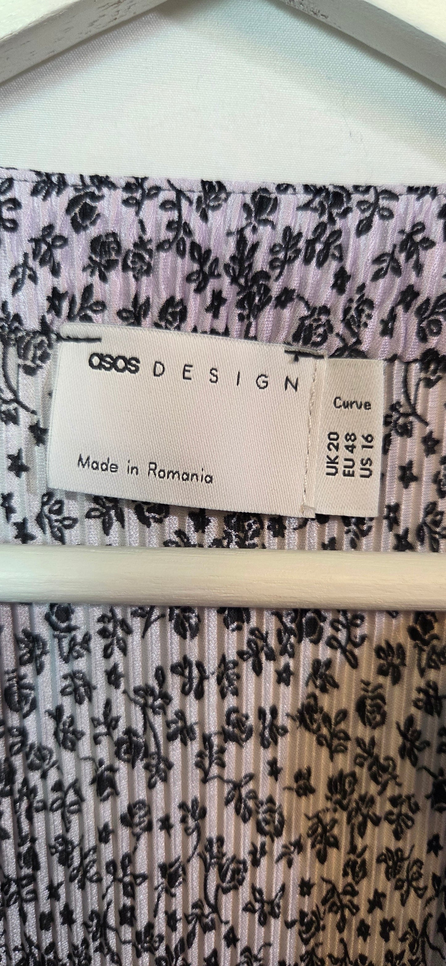 #112 - asos Design Curve Lilac Floral Dress, Women's Size 16, EUC