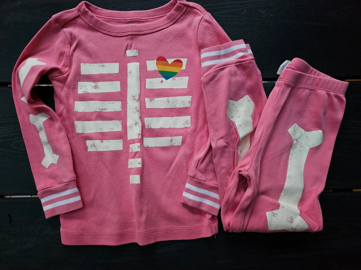 #109. Girls 5.GUC. Glow-in-the-Dark Skeleton Halloween PJs.