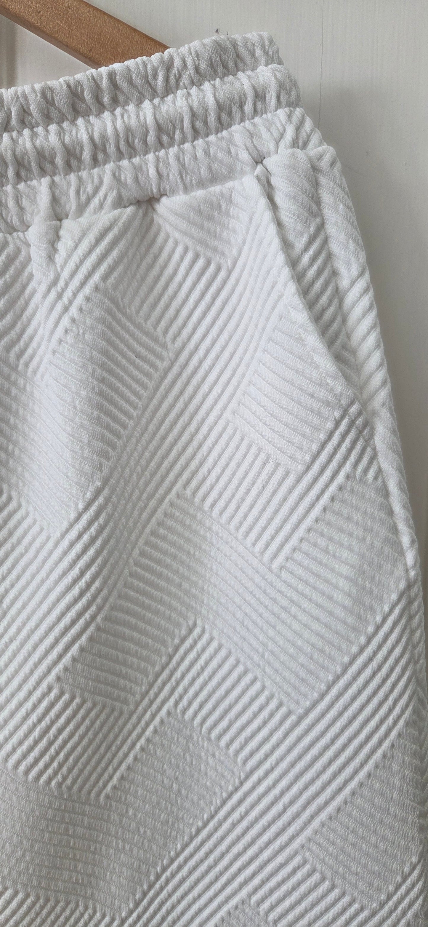 #112 - Amazon Two Piece Set, White with Navy Trim, Women's Size XL, NWOT