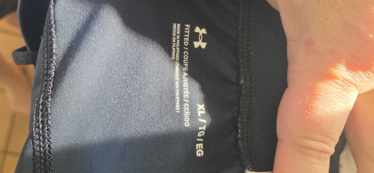 #112 - Under Armor Black Workout Pants, Women's Size XL, EUC