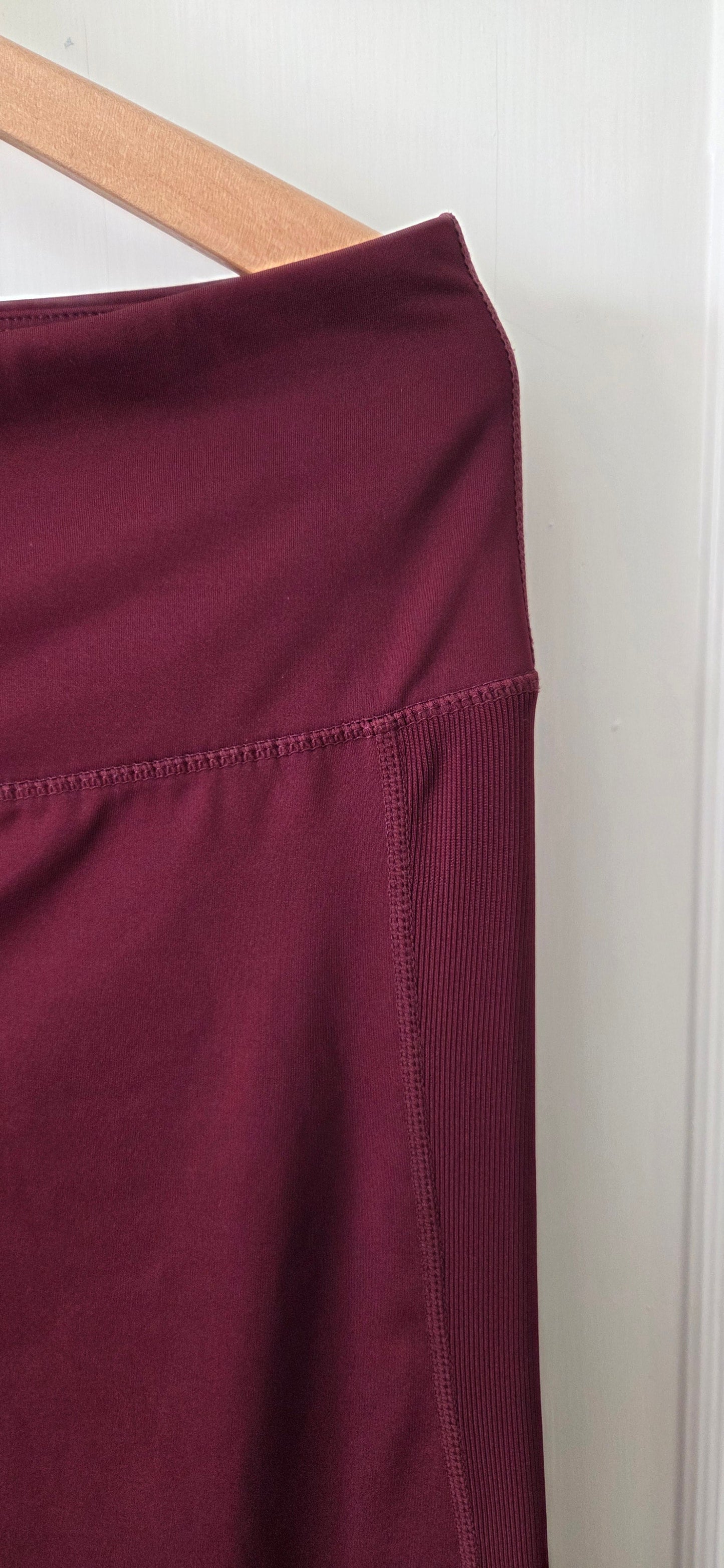 #112 - Tangerine Maroon Leggings, Women's Size XXL, EUC