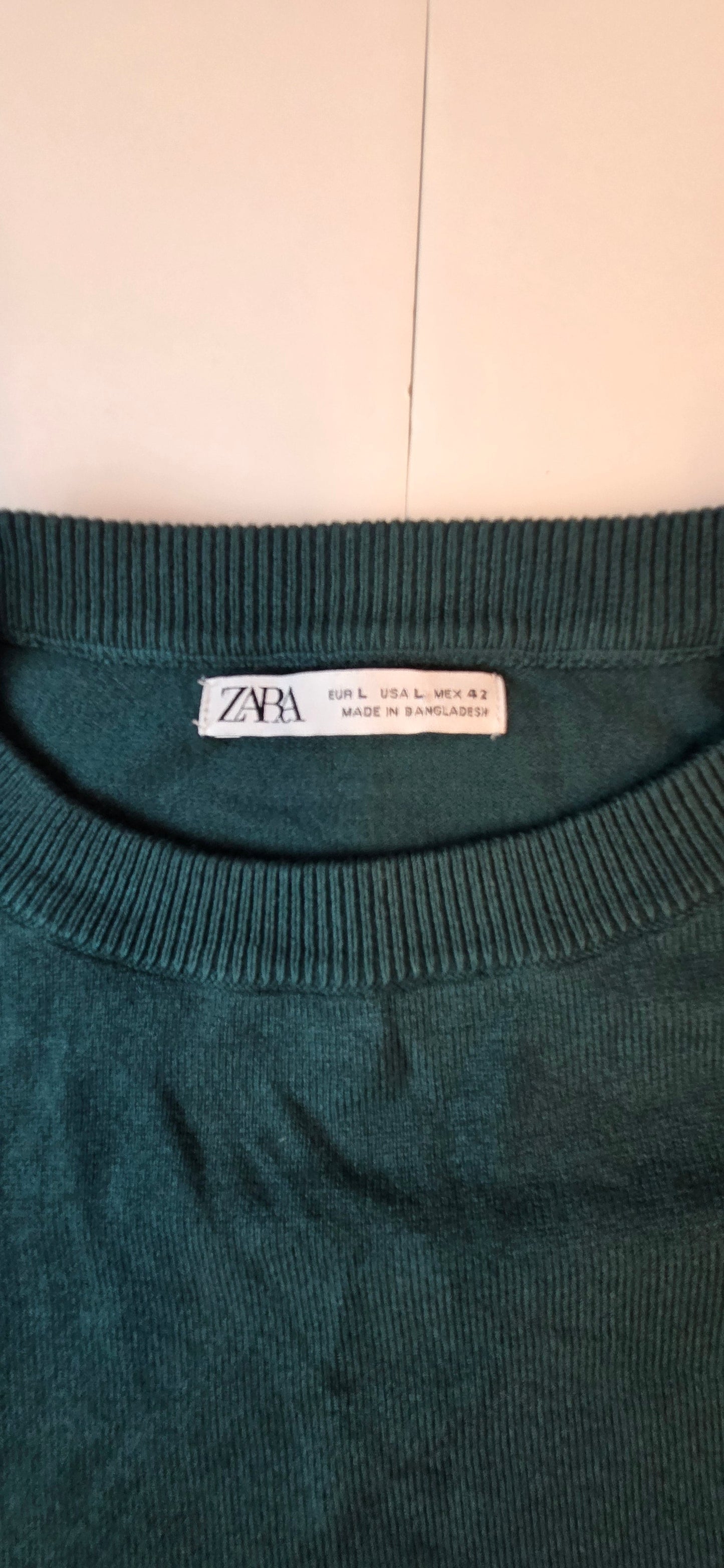 #112 - Zara Green Drewneck Sweater, Women's Size L, EUC