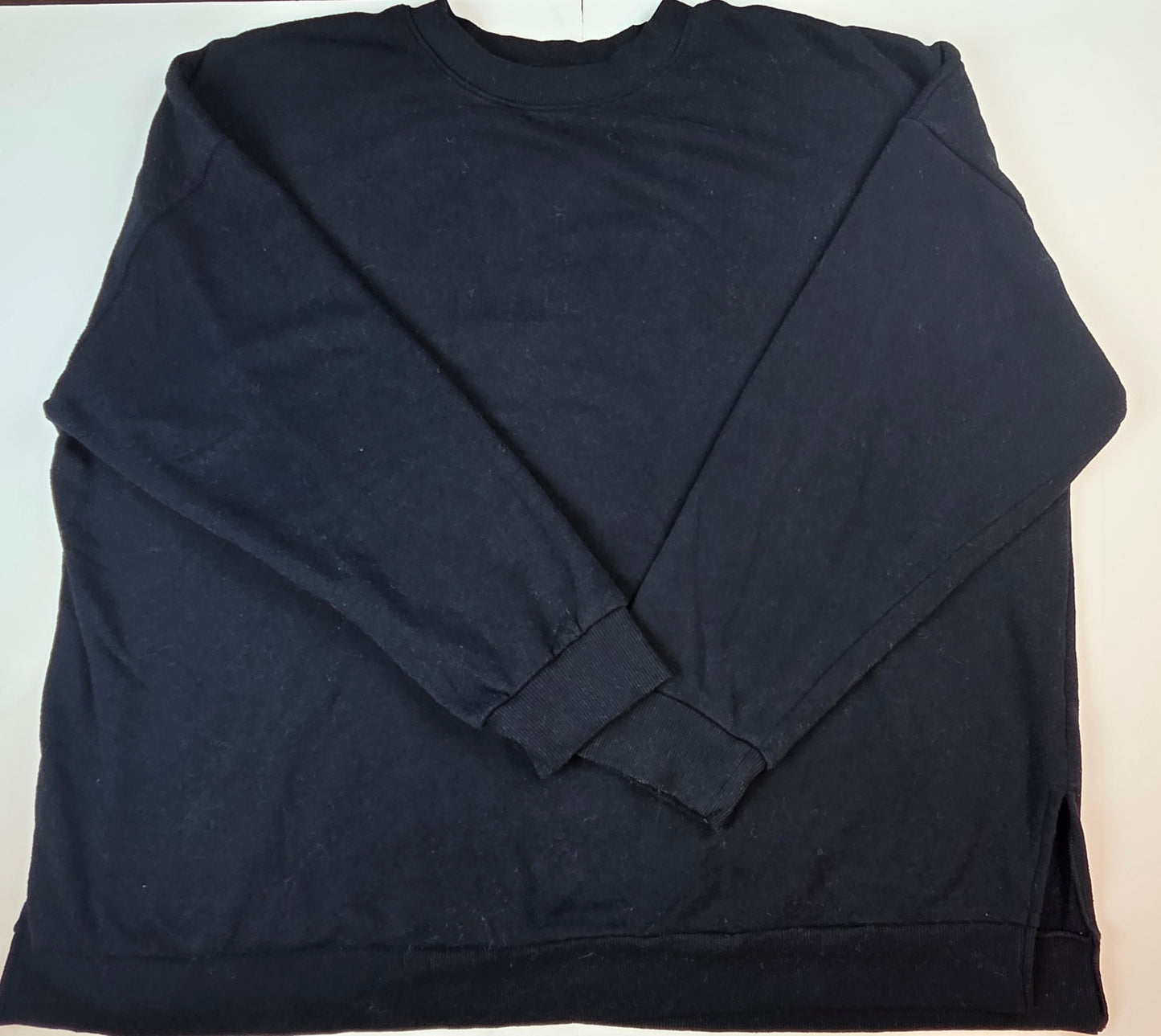 #112 - Colsie Black Crewneck Sweatshirt, Size 1x, VGUC