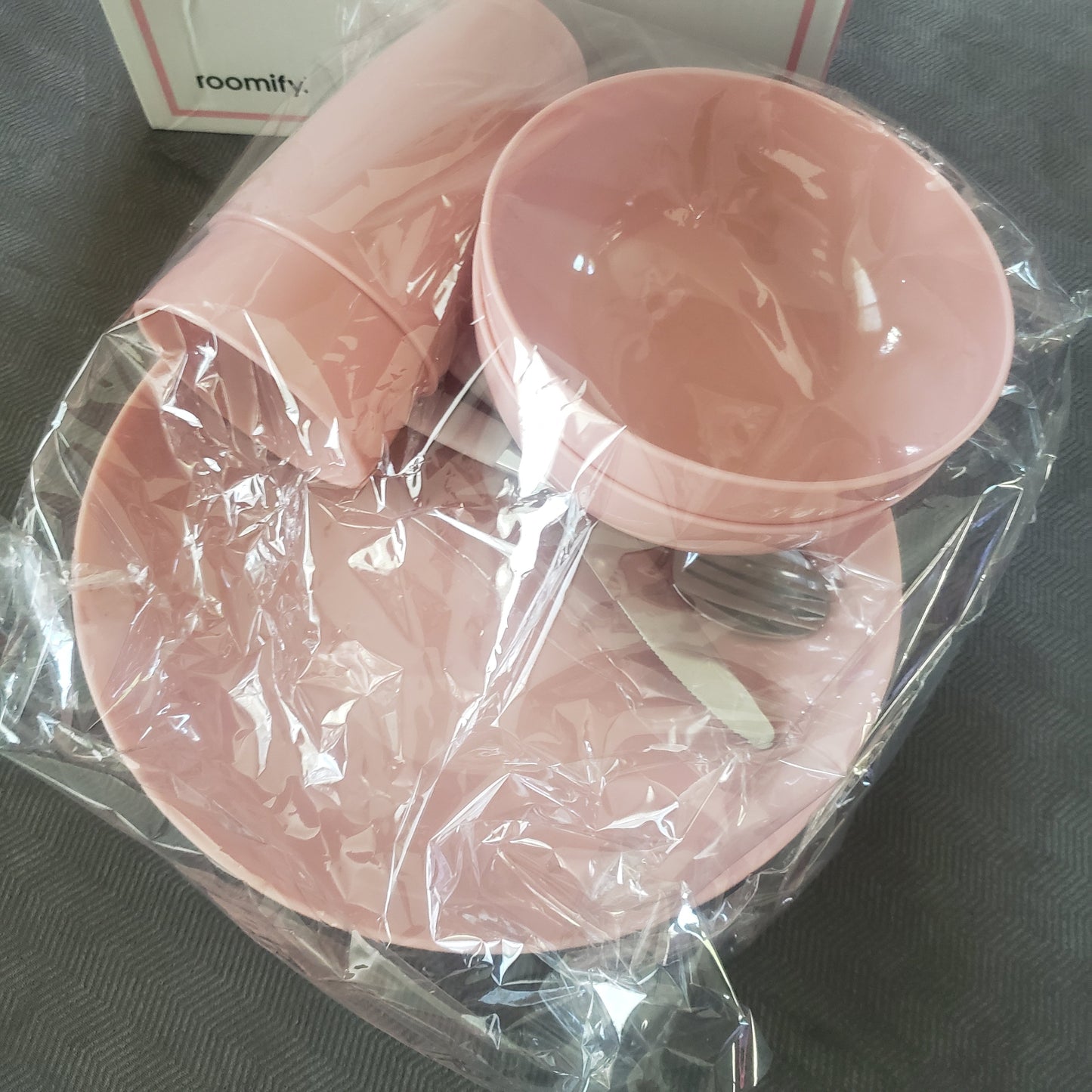 #142 NWT Roomify You've Been Served 9 Piece Dish Set