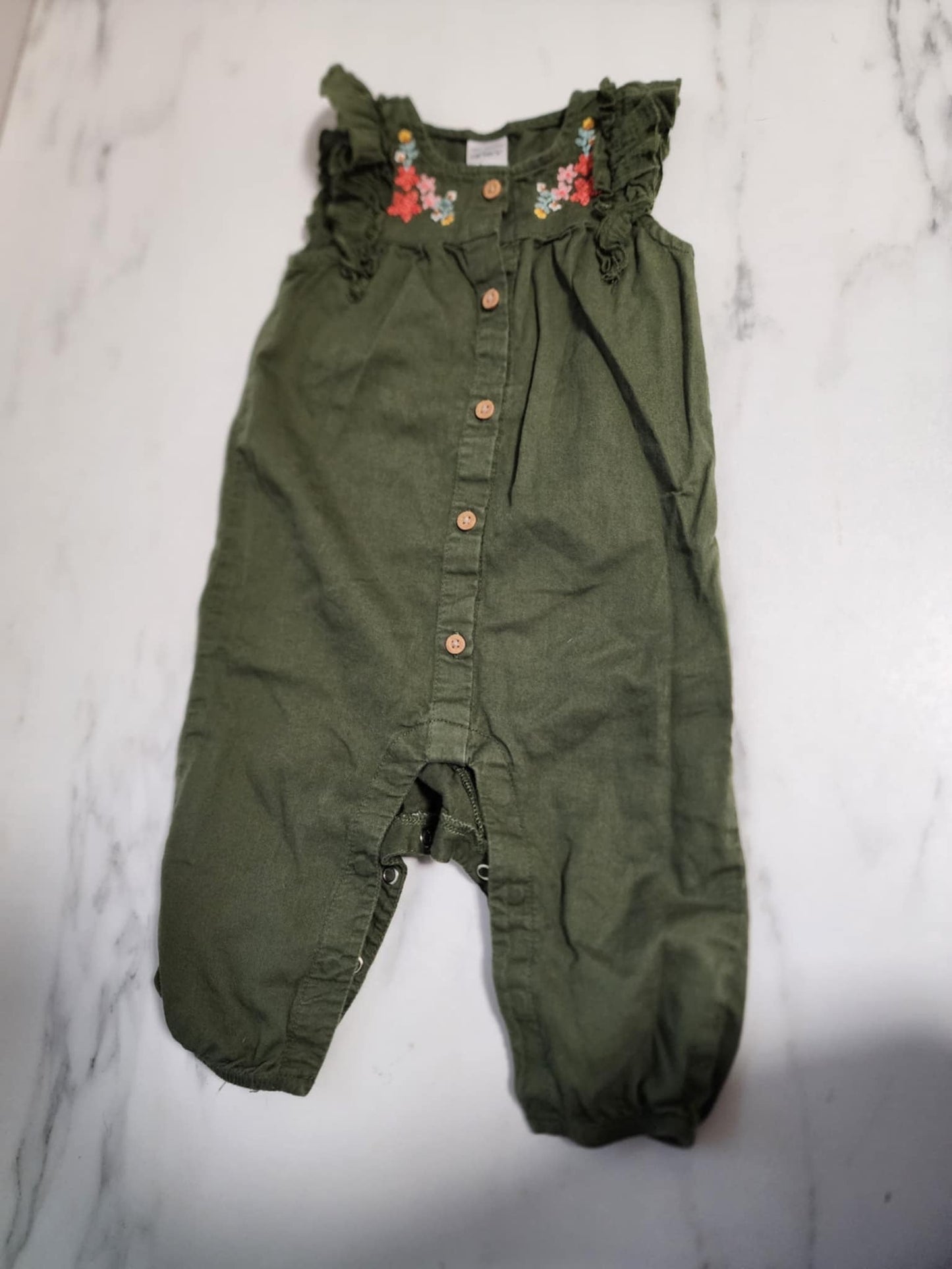 #178 Carter's romper baby girl size 3-6 months