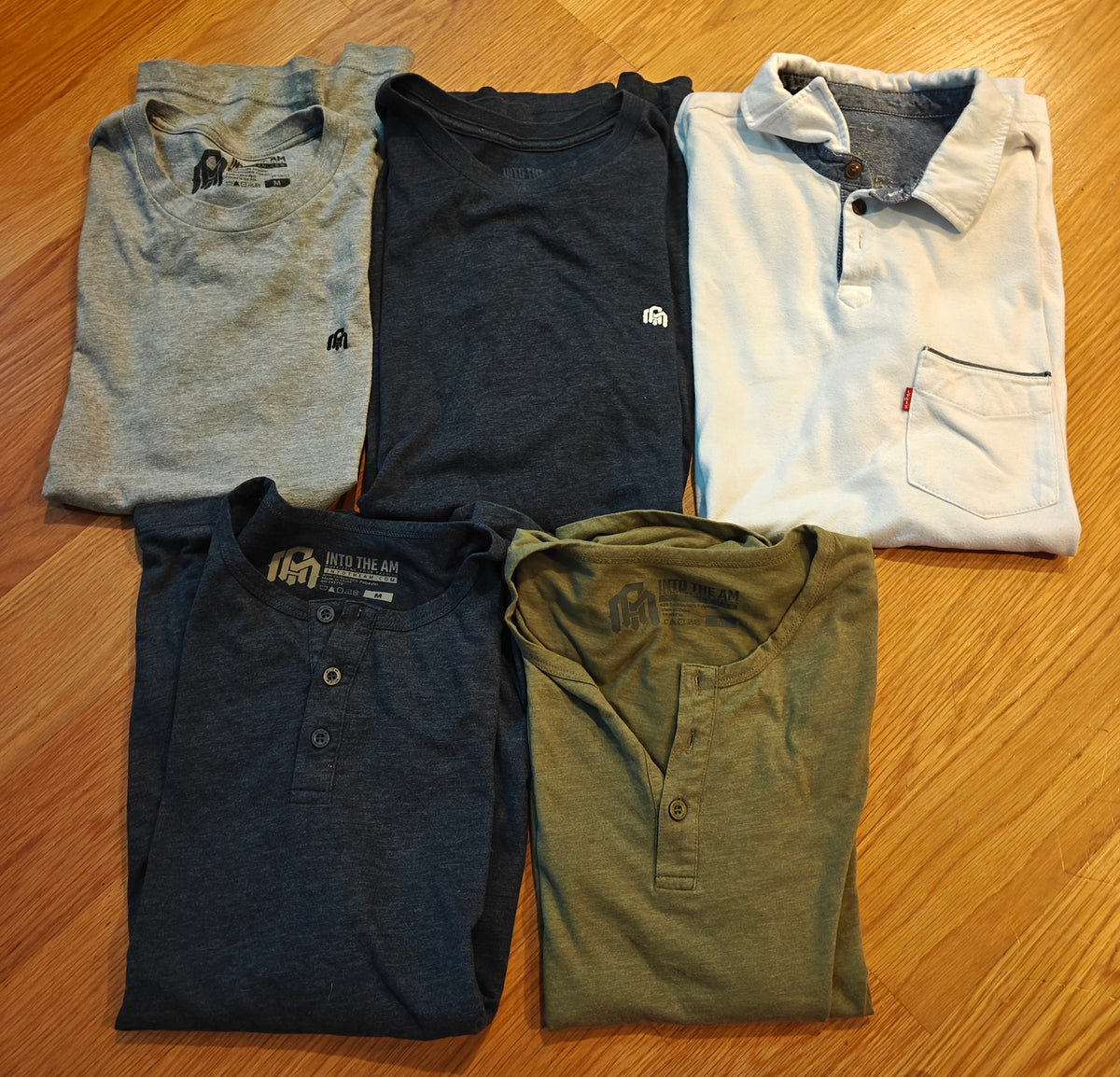 #7 Mens Medium T-shirt bundle,navy,grey,white & green EGUC