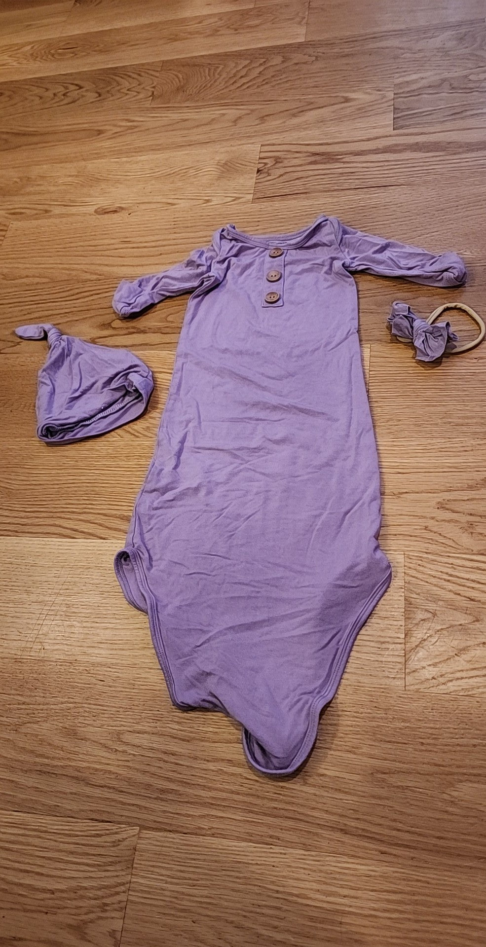 #112 Caden Lane knot gown size 0-3 months
