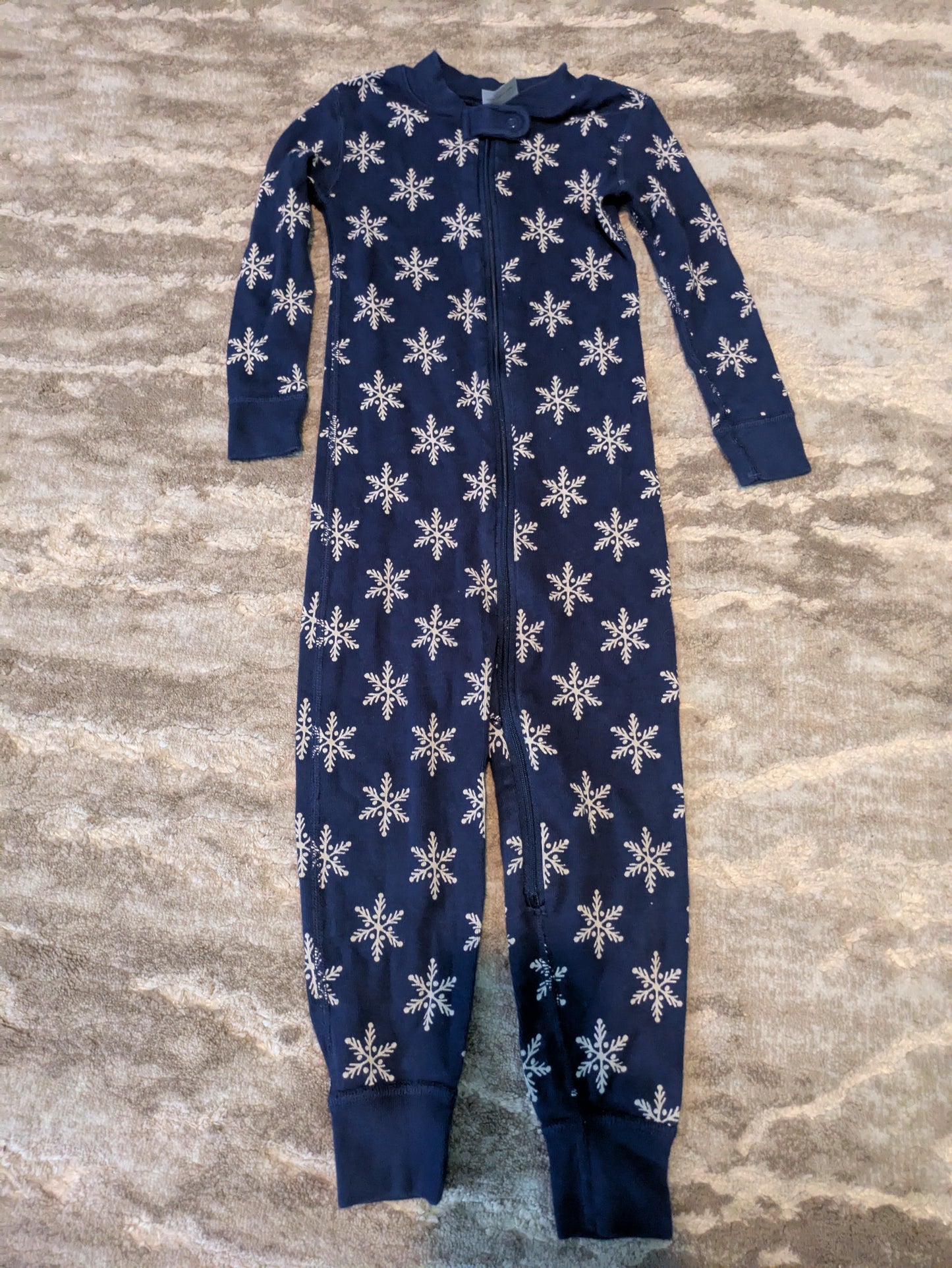 REDUCED #90- 90cm/3T Boys - Hanna Andersson, winter/snowflake print