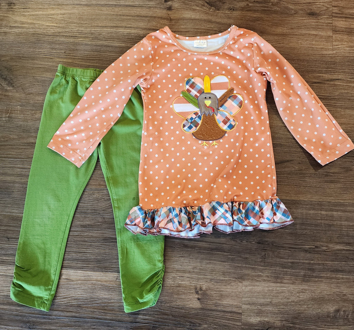 #137 Thanksgiving outfit girls medium (fit us age 4-5)