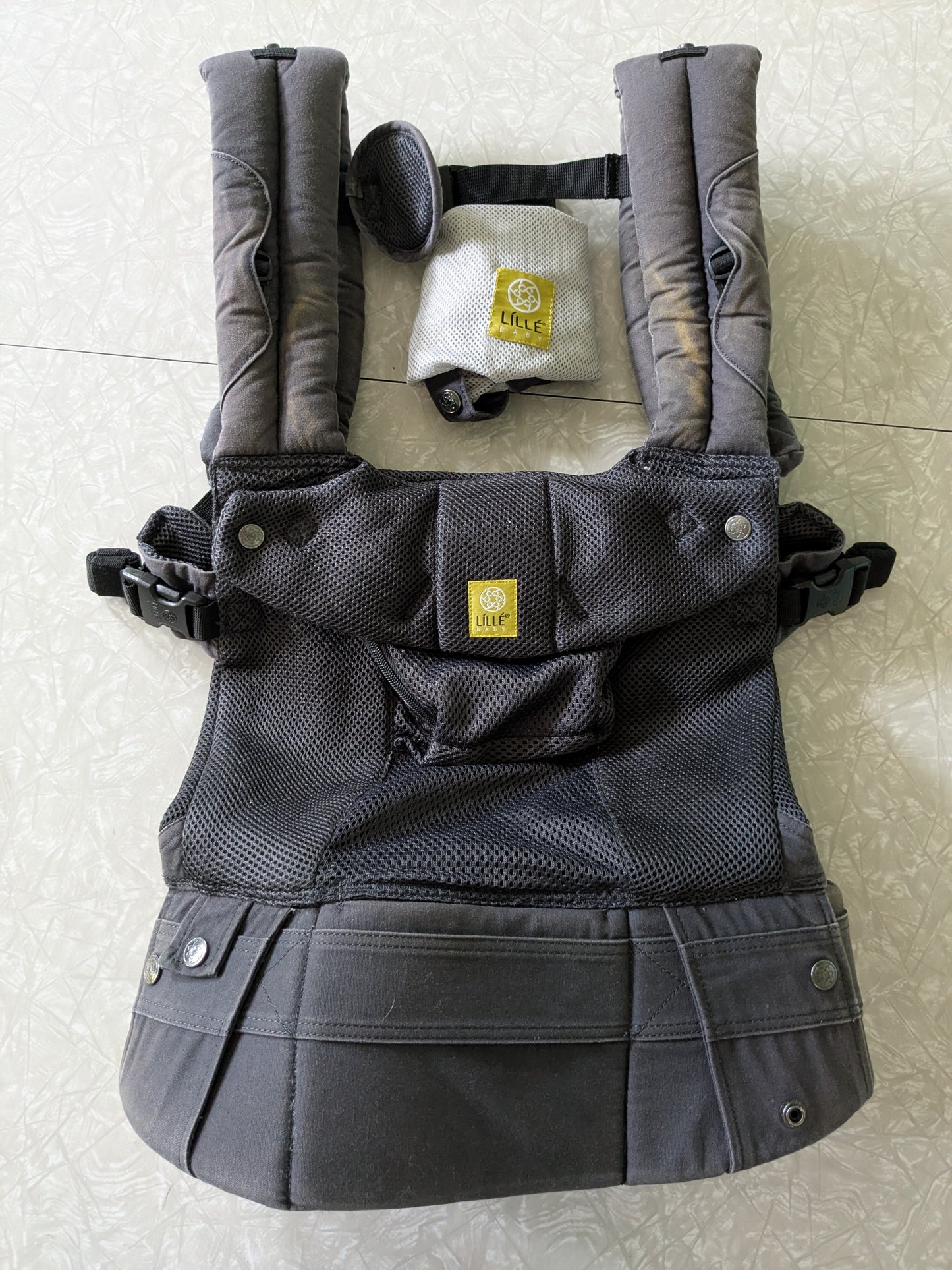 #61 Lillebaby Baby Carrier