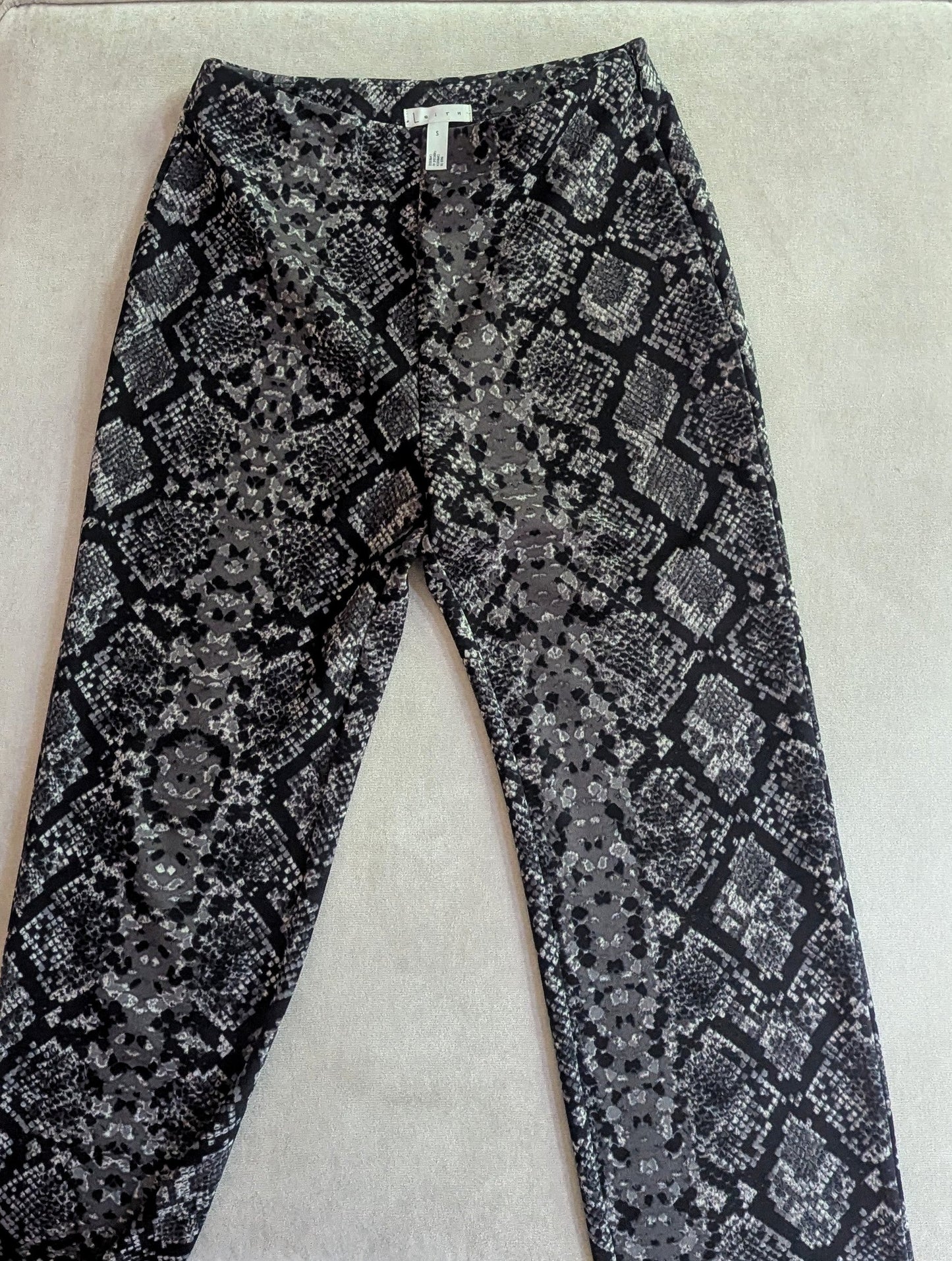 Seller #4 leith cropped flare pant, purple snakeskin pattern REDUCED size Small