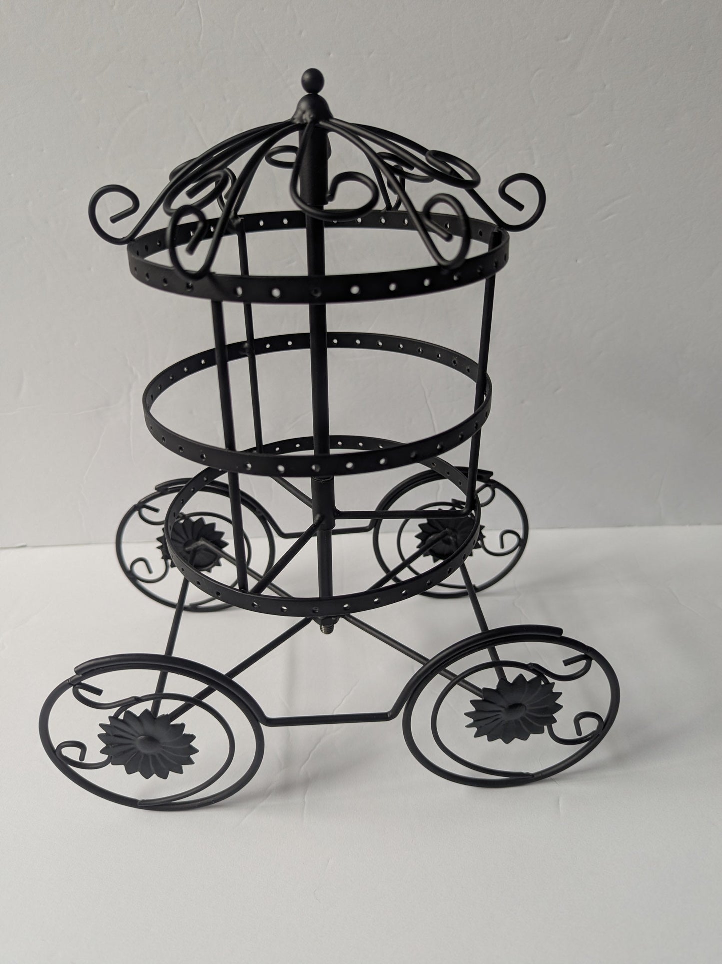 #17 Metal Carriage Earring & Jewelry Holder