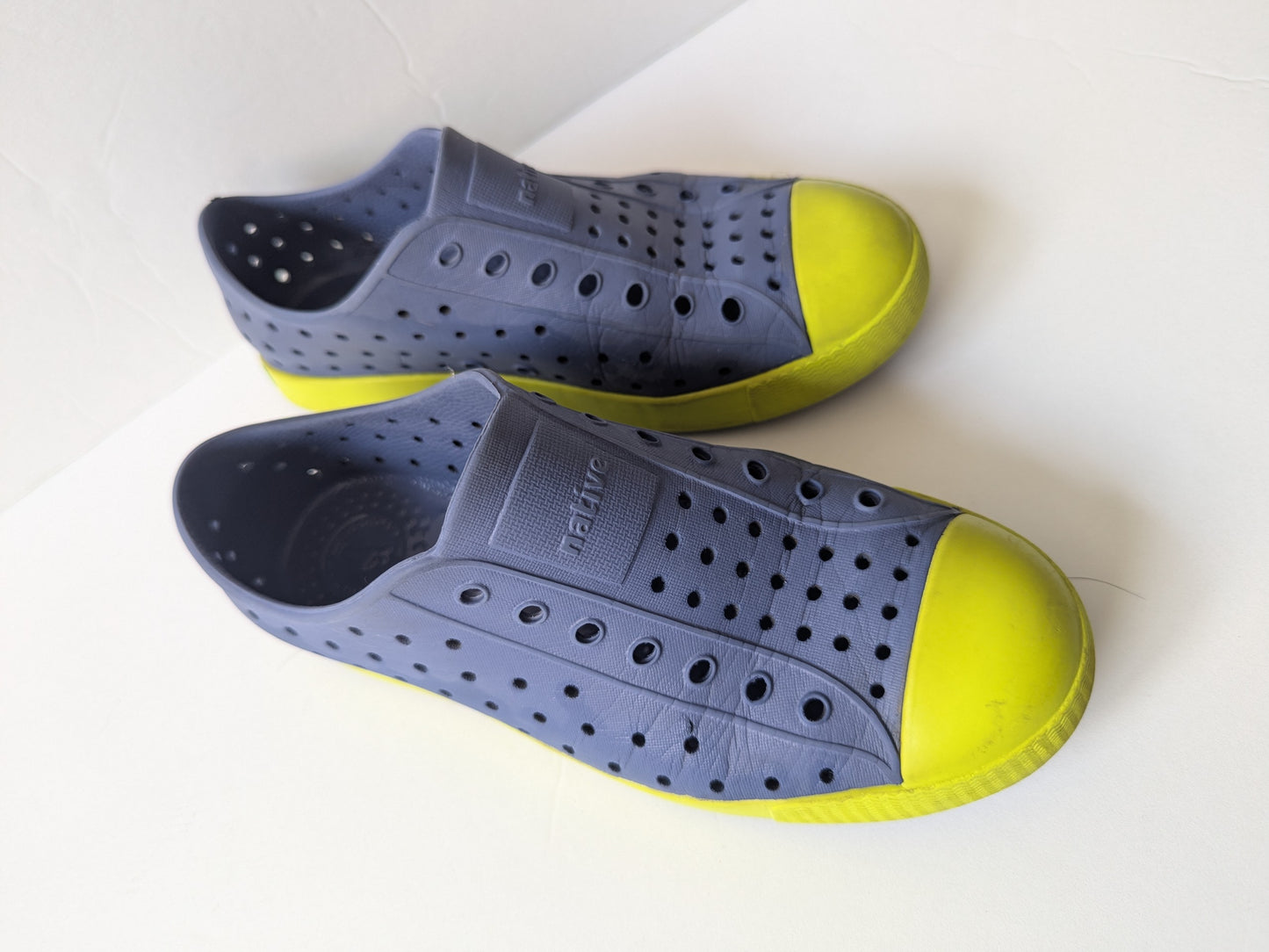 #17 Native blue/green Jefferson Shoes, GUC Size 3