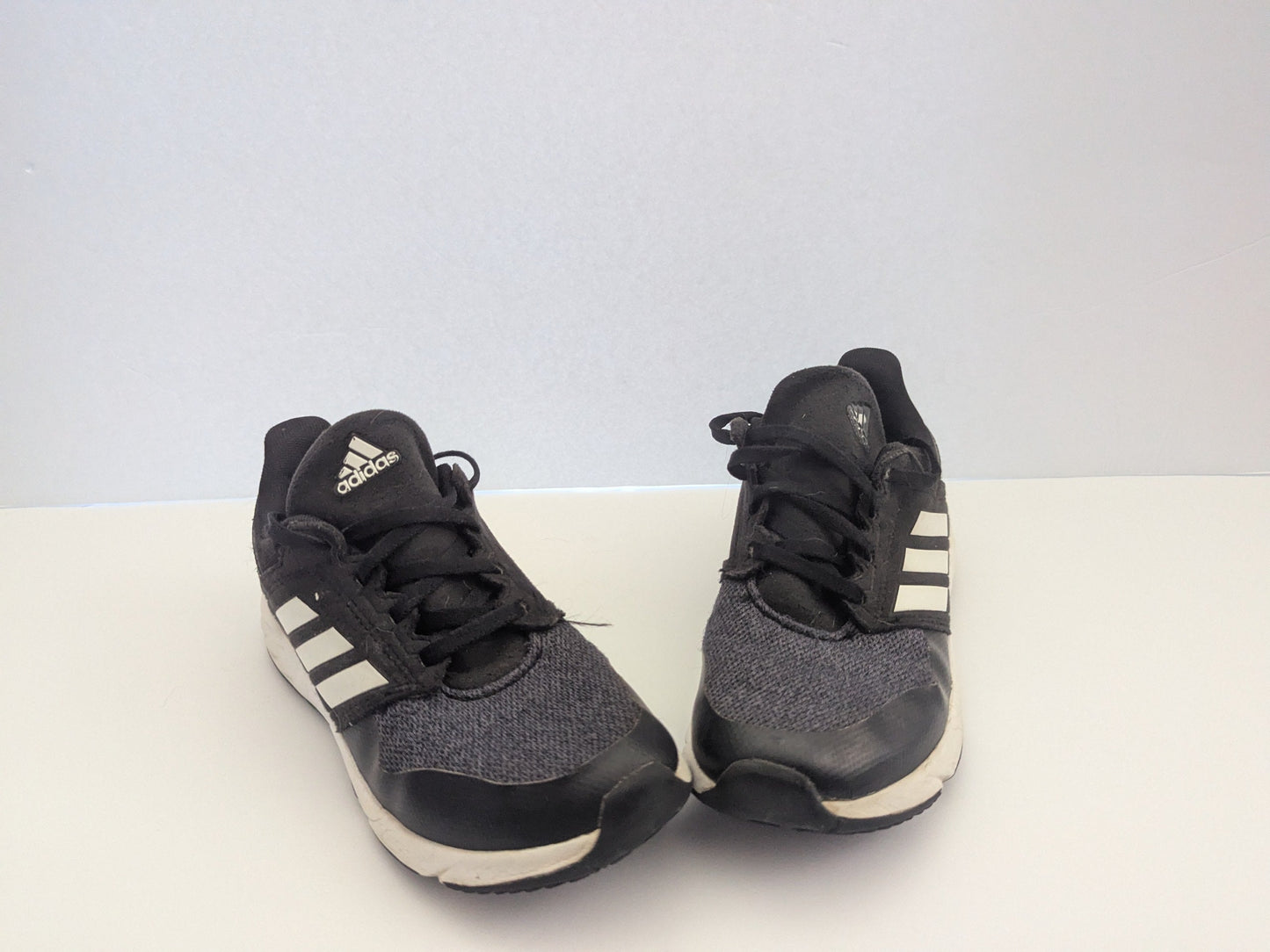 #17 Boys Adidas Shoes size 2 VGUC