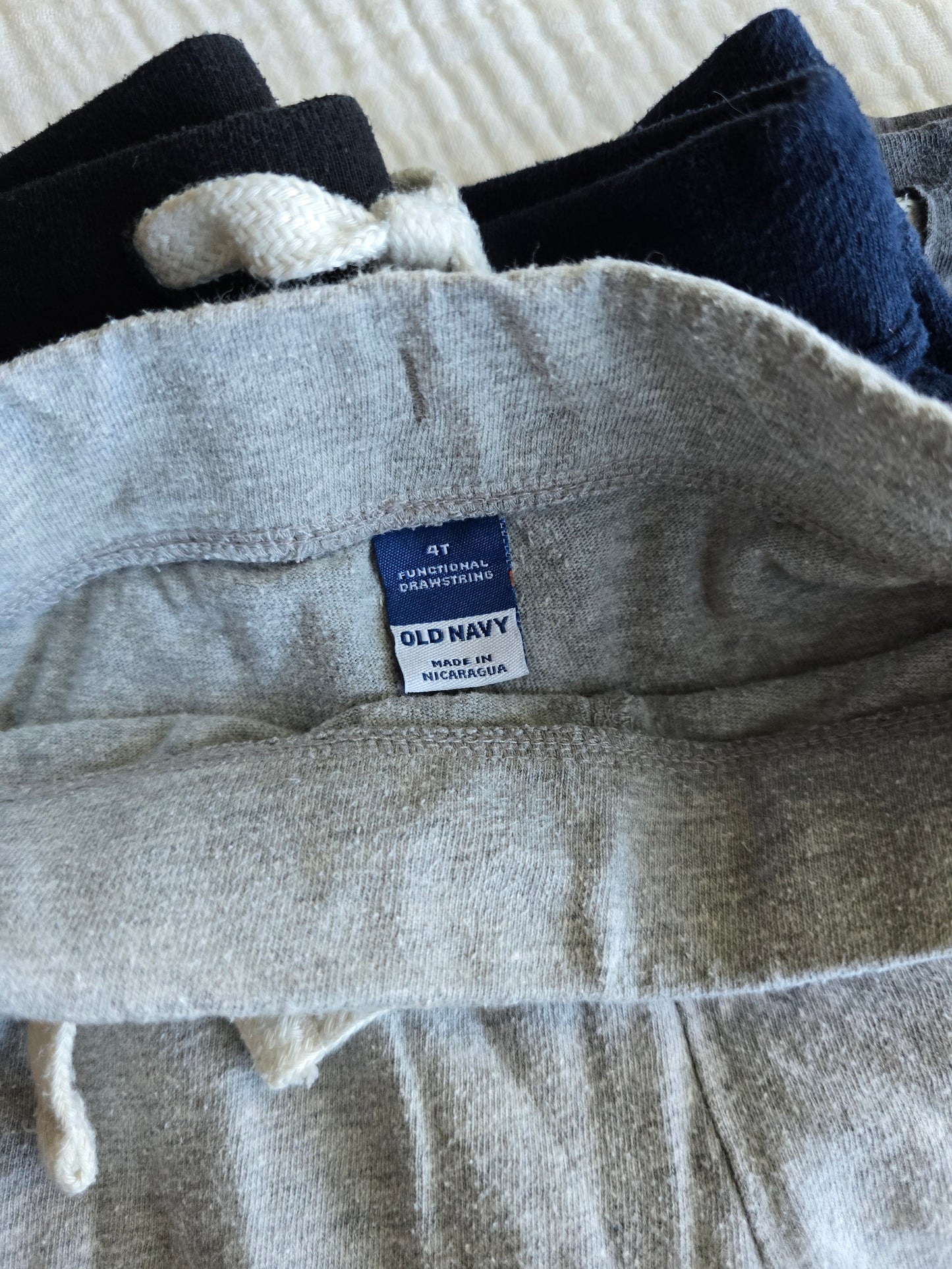 #131 4 pairs Boys Old Navy joggers 4T