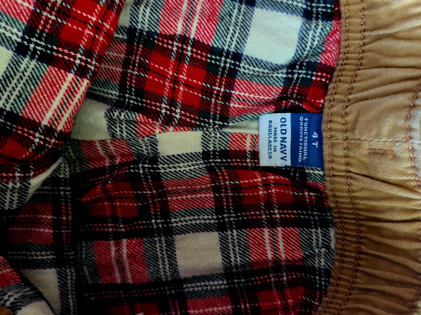 #131 Boys Old Navy Flannel Lined Khaki pants sz 4