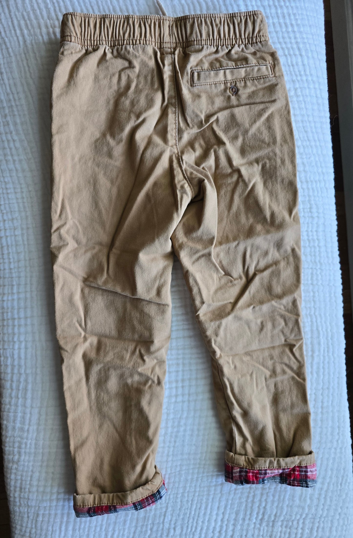 #131 Boys Old Navy Flannel Lined Khaki pants sz 4