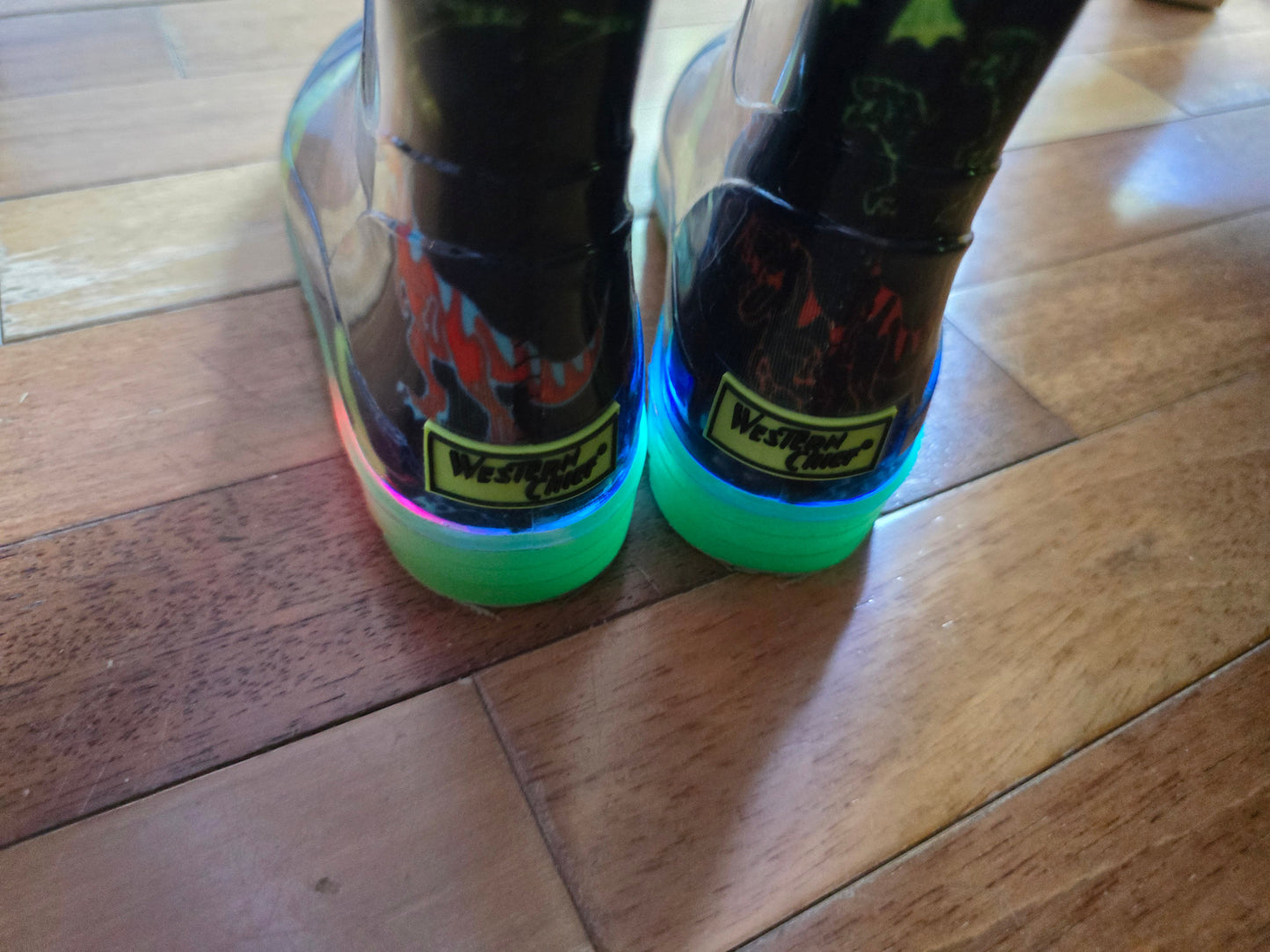 #131 REDUCED Chief Light-up Dino Rainboots sz 12