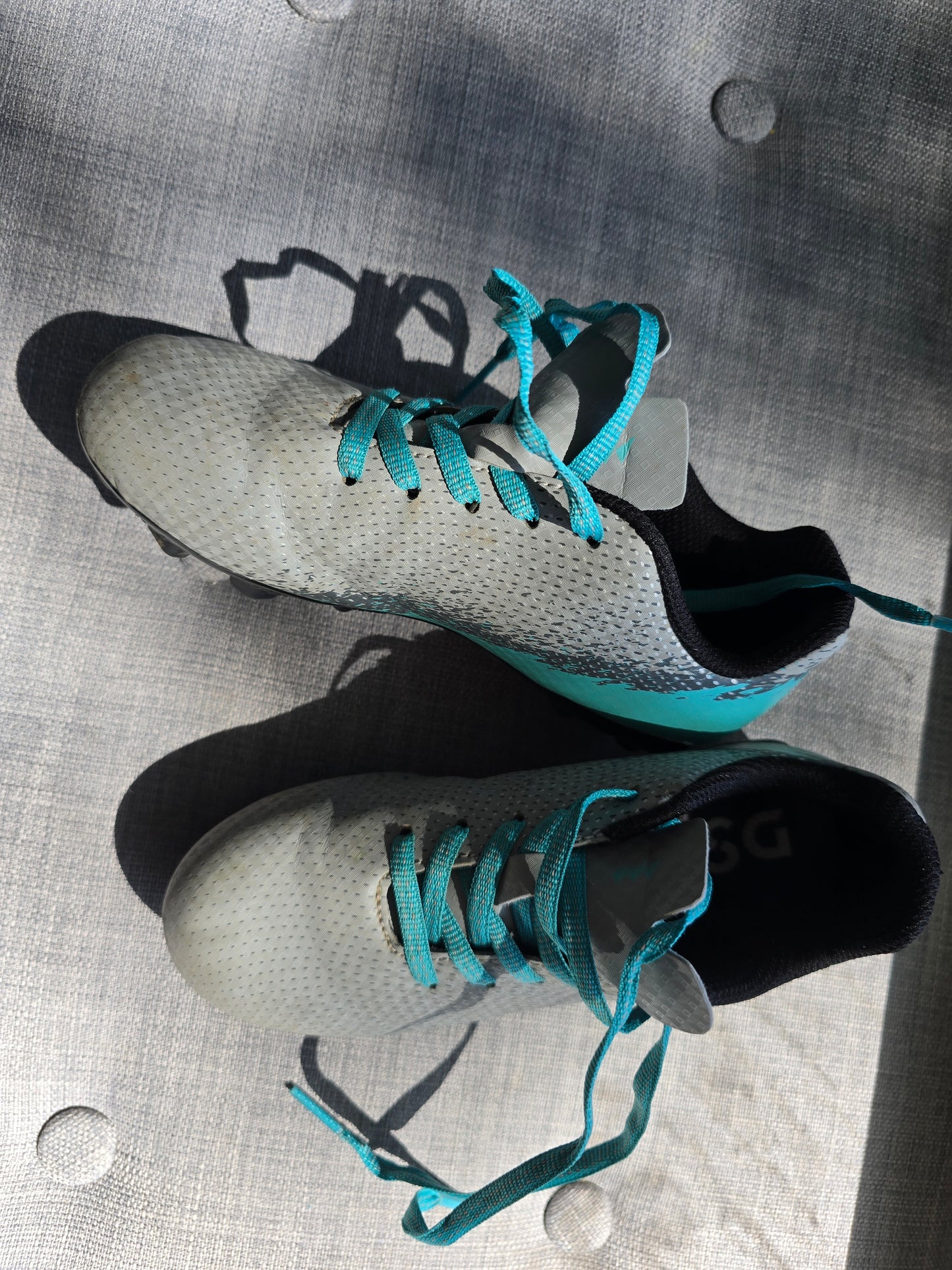 #131 DSG Boys Soccer Cleats sz 12
