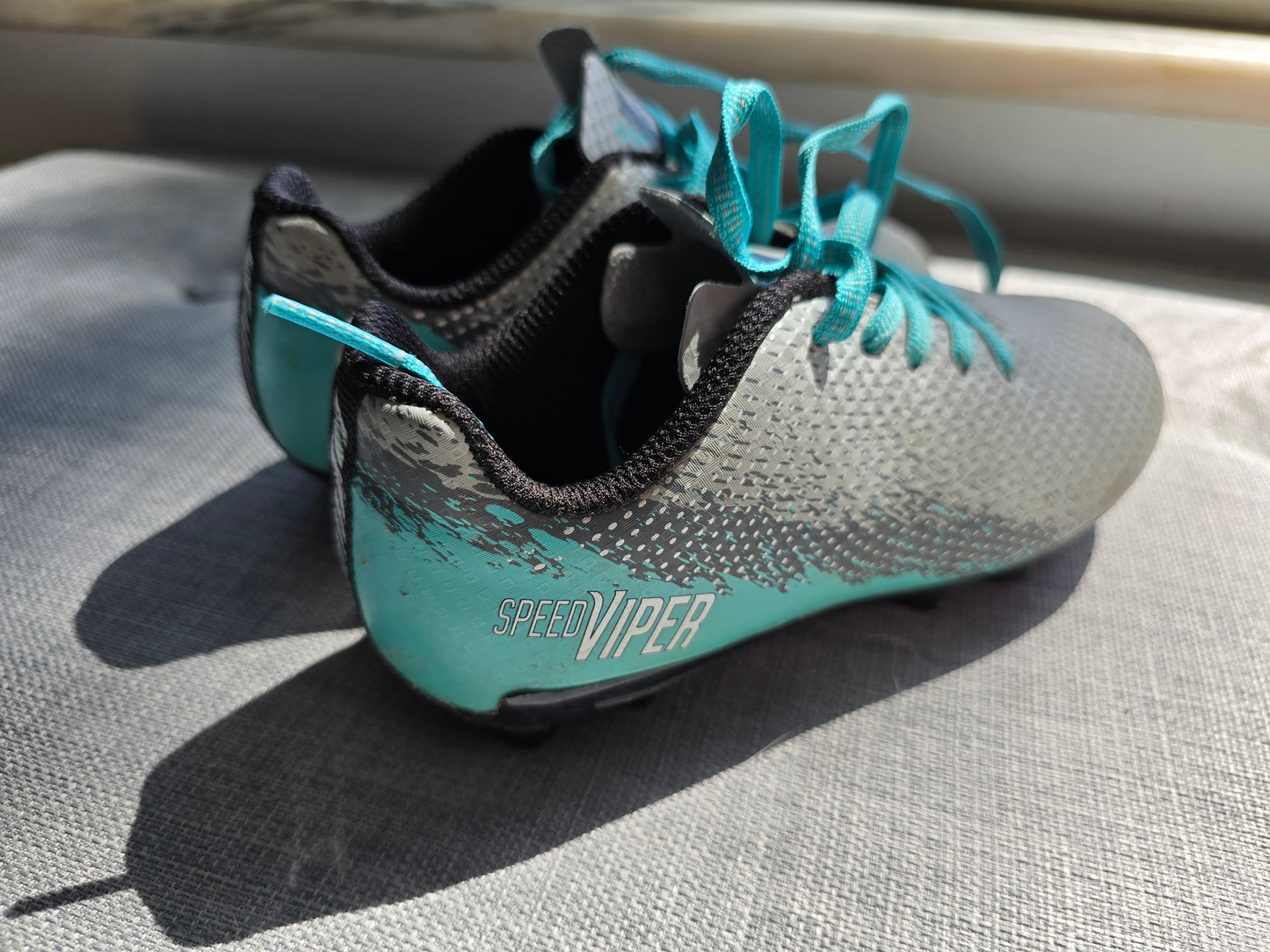#131 DSG Boys Soccer Cleats sz 12