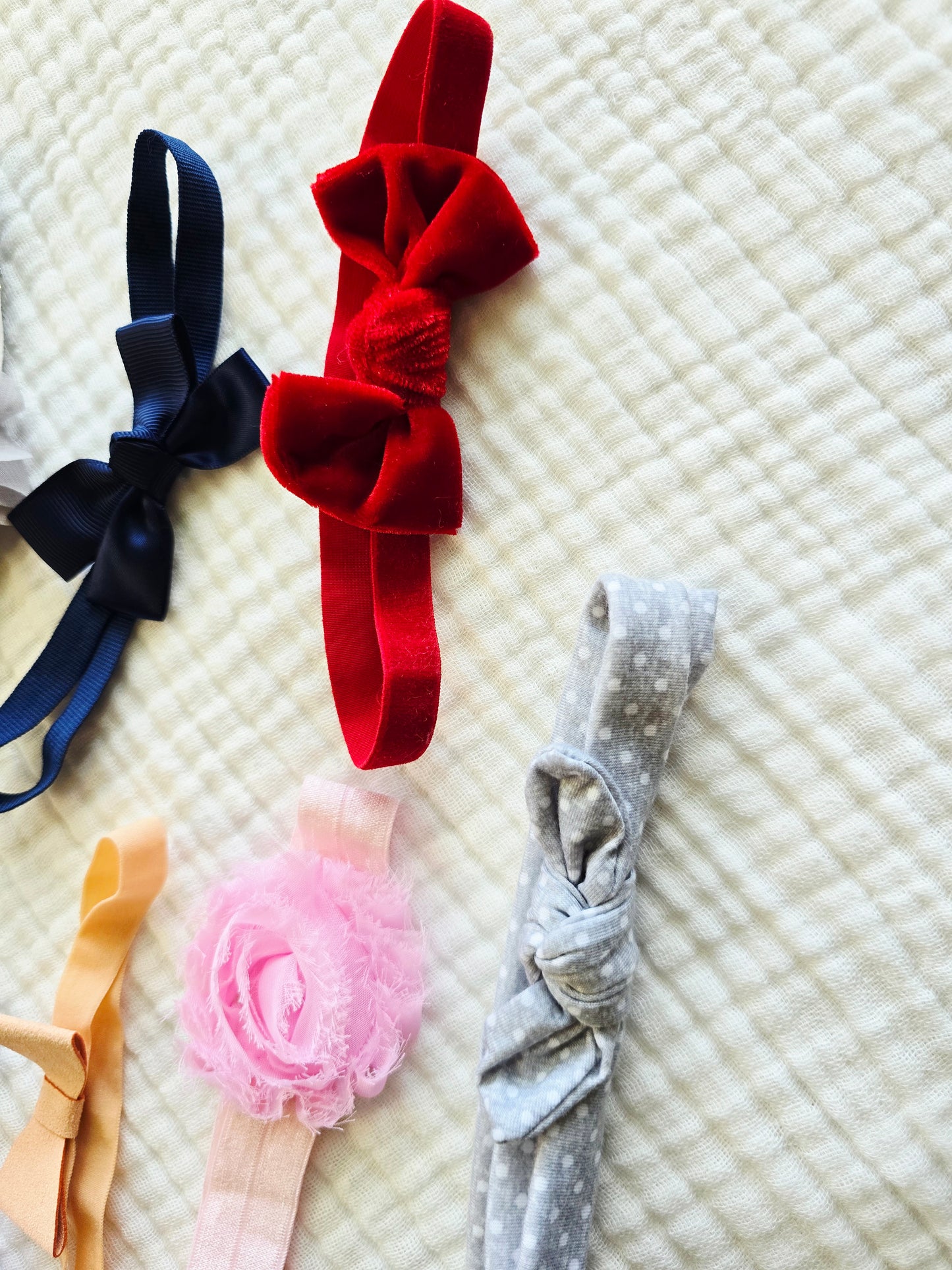 #131 Bundle of 21 Baby Girl headbands / bows
