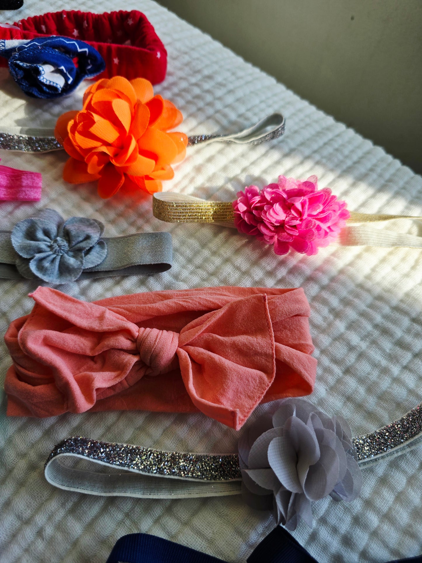 #131 Bundle of 21 Baby Girl headbands / bows