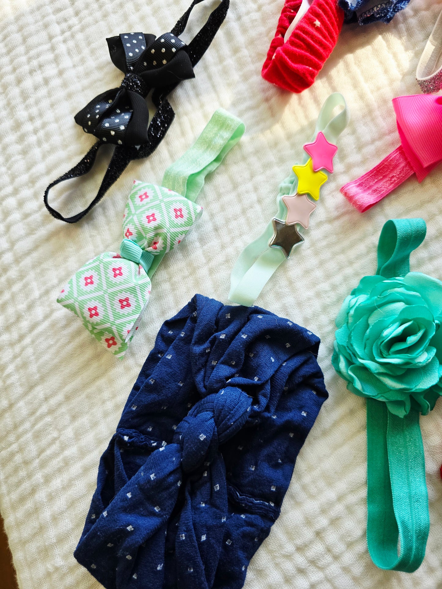 #131 Bundle of 21 Baby Girl headbands / bows