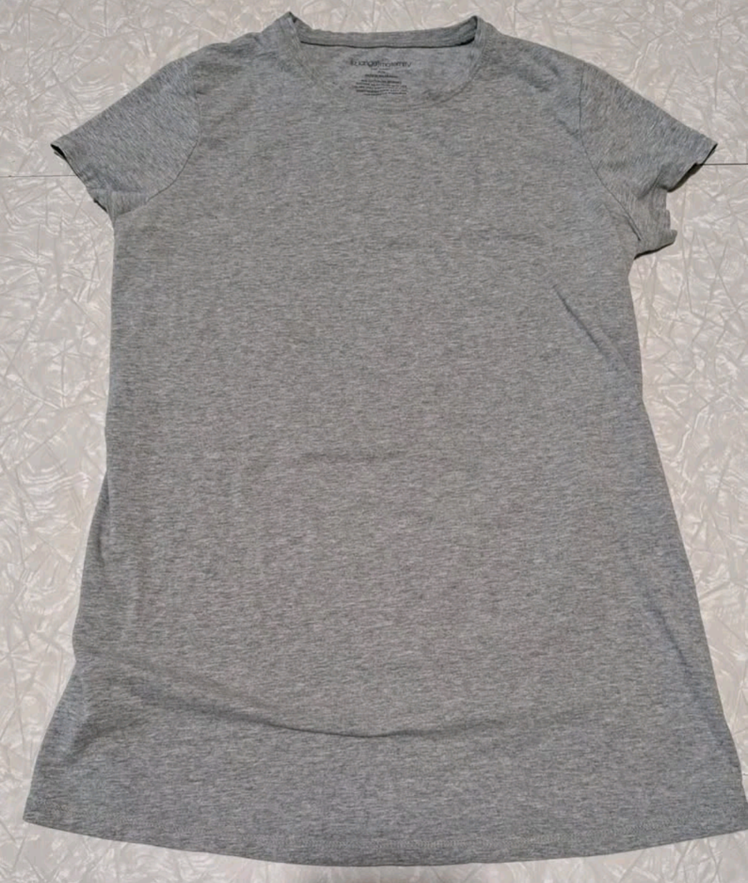 #61 Liz Lange Gray Maternity T-Shirt Small
