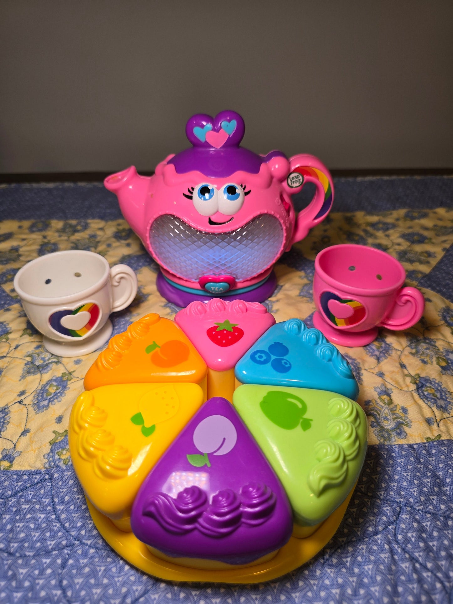 #131 LeapFrog Musical rainbow tea party