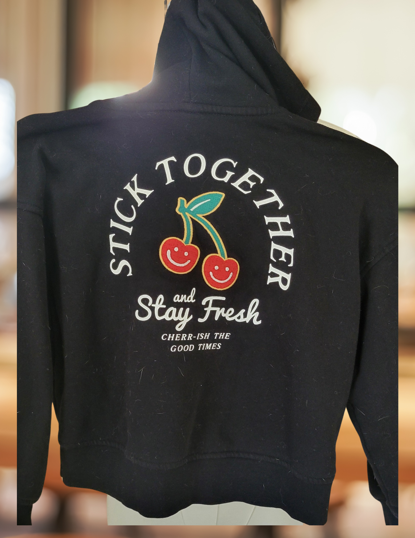 #59 Old Navy Zip Up Cherry Hoodie Girls Size M (8)