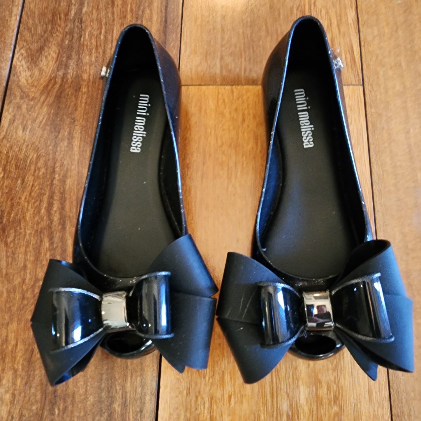 #135 girls EUC Mini Melissa black sparkle flats size 11