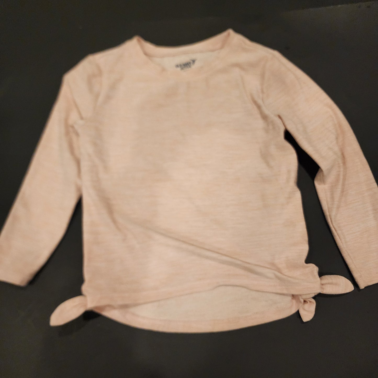 #135 girls size 5T Old Navy Active Breathe On long sleeve shirt