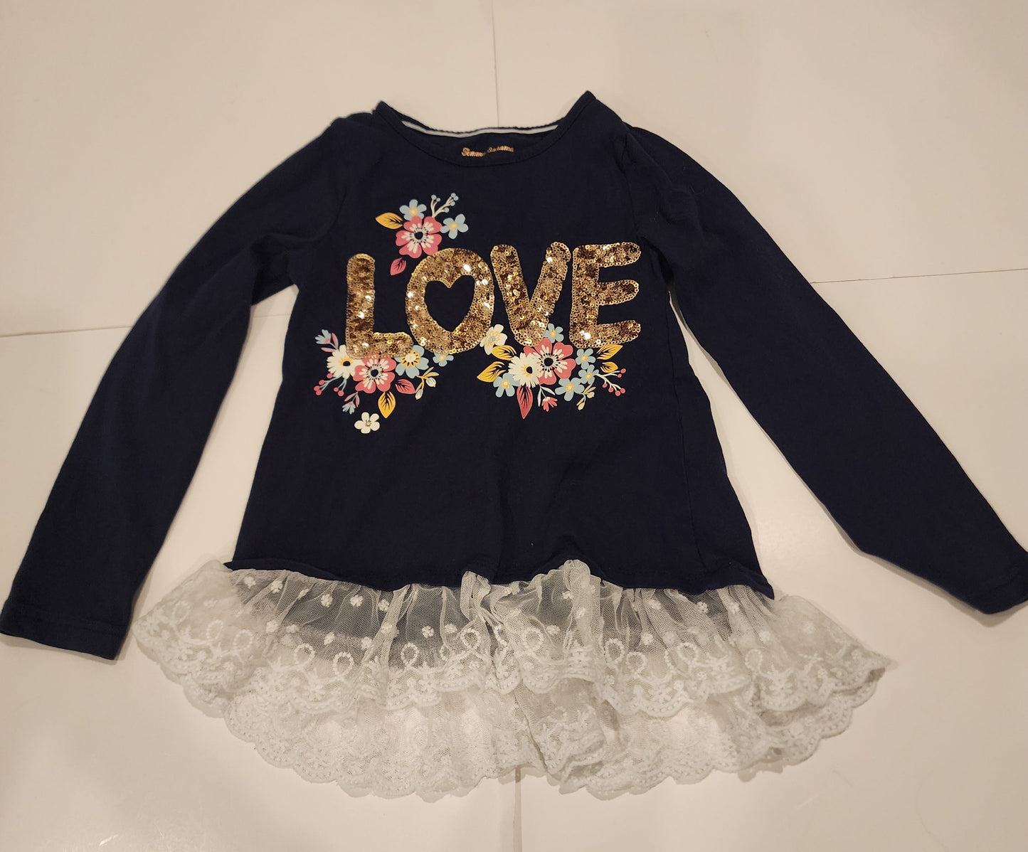 #135 girls size S 5/6 Tommy Bahama Love long sleeve shirt