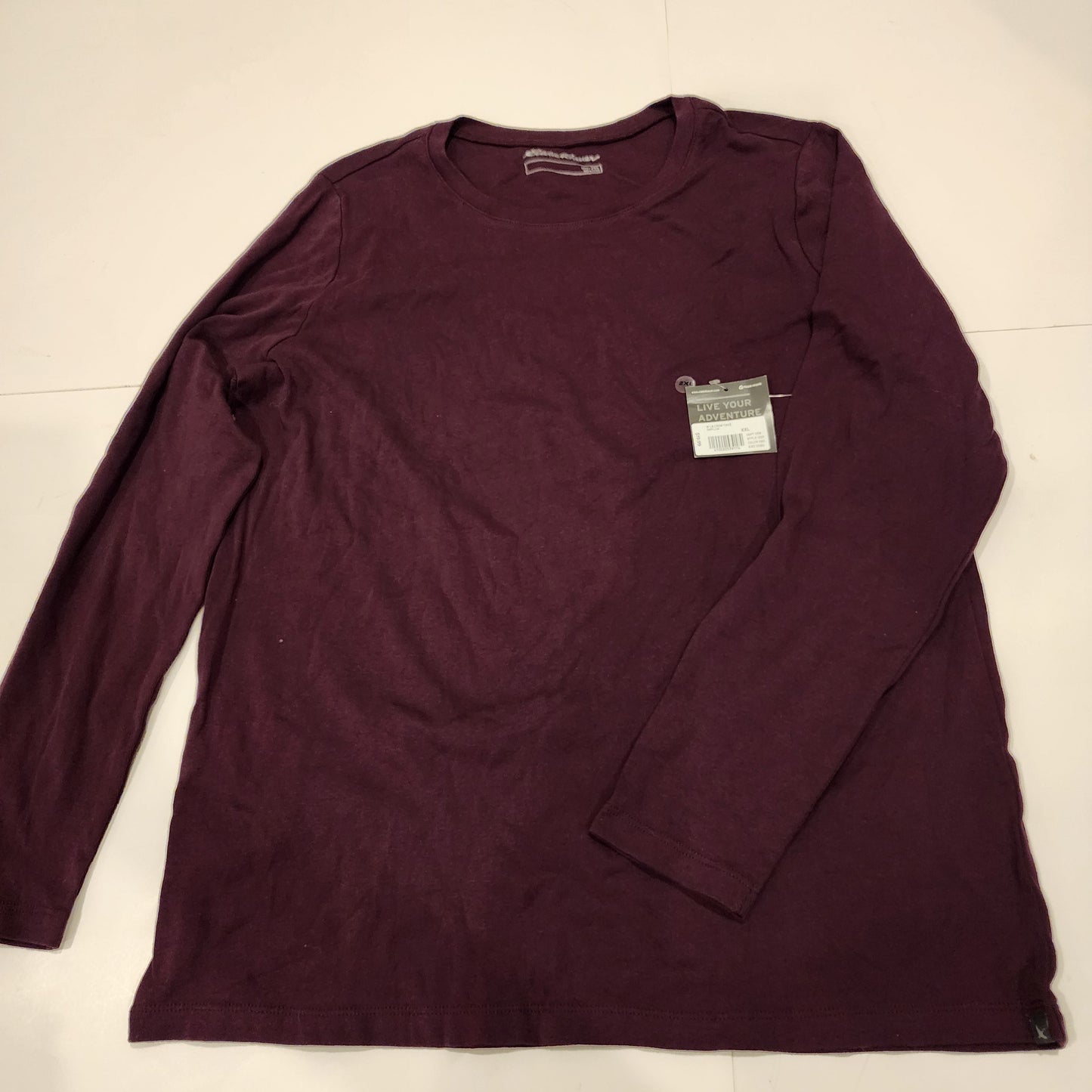 #135 Women's NWT XXL long sleeve tee