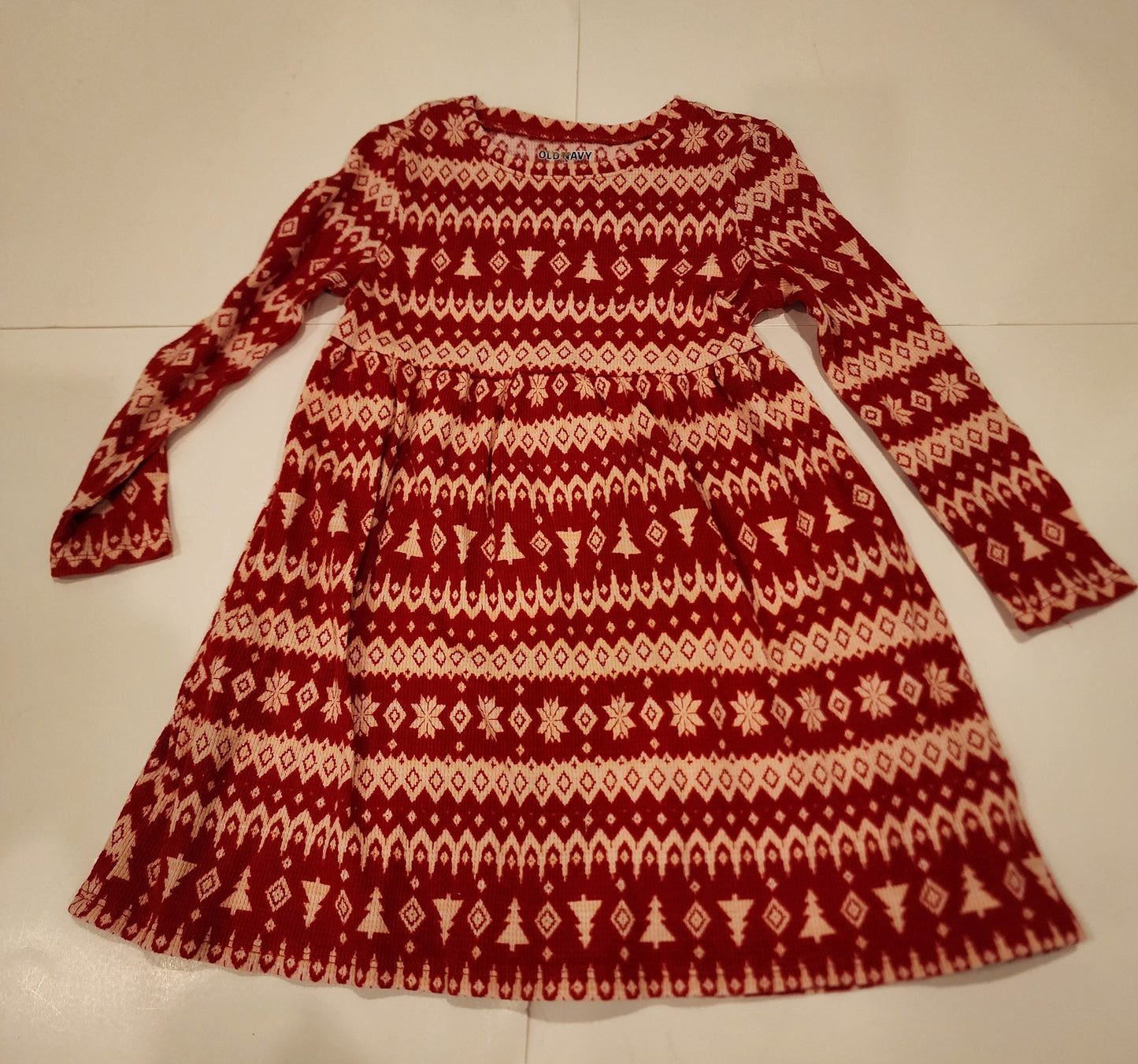 #135 girls size 5T Old Navy holiday twirl dress