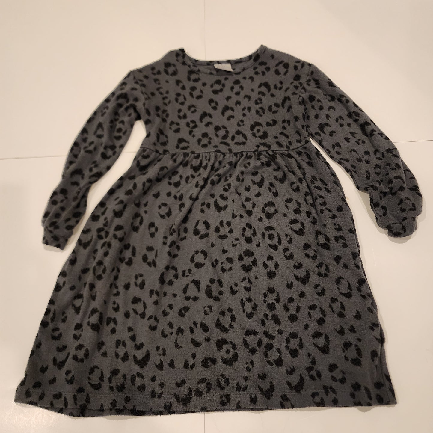 #135 girls size 5 Gap twirl dress