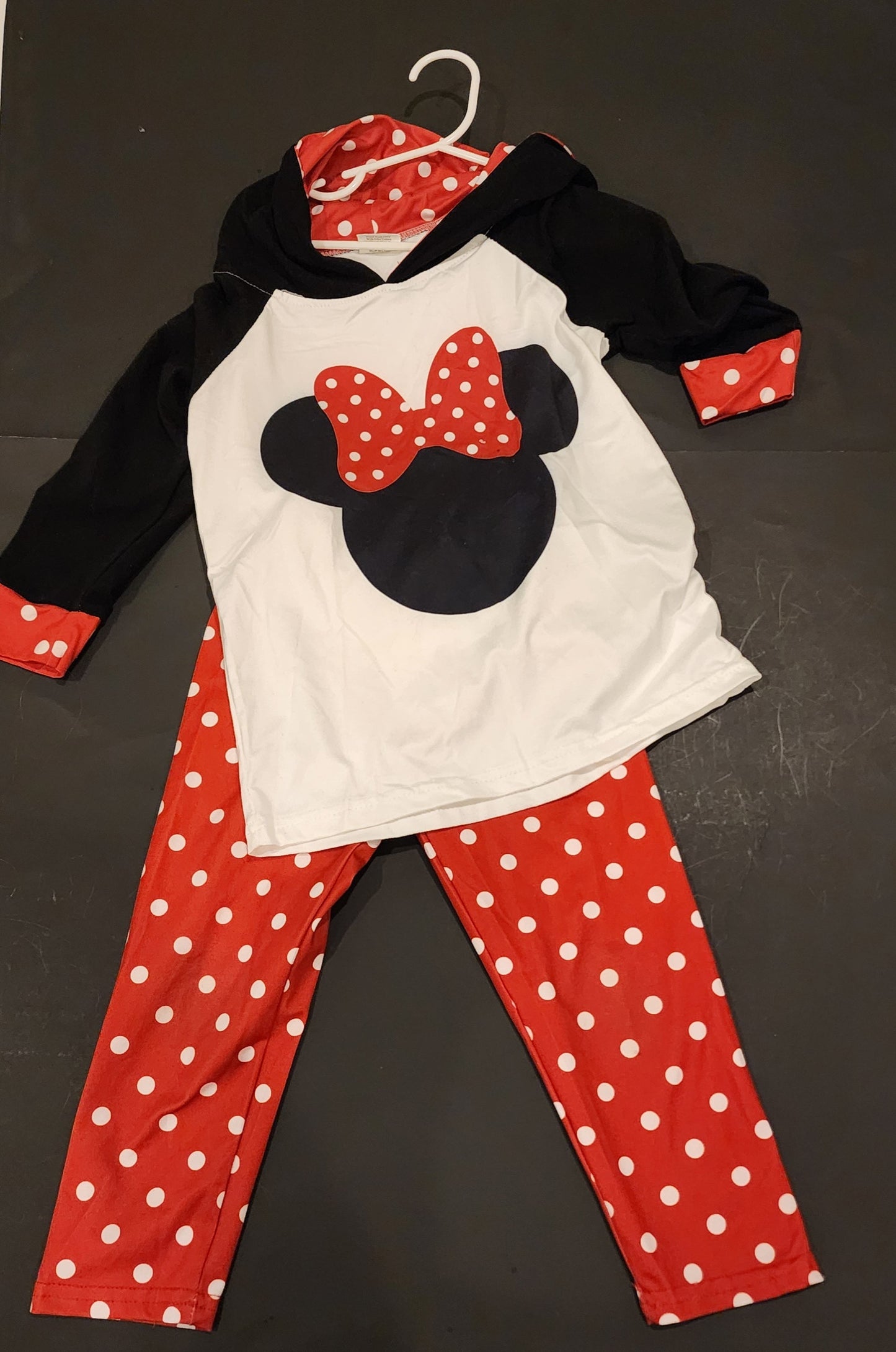 #135 girls size XL 5/6 Minnie Mouse boutique outfit