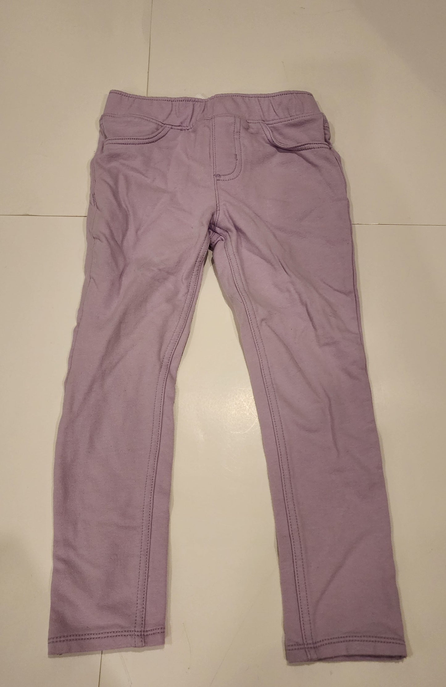 #135 girls size 5T Jumping Beans knit pants