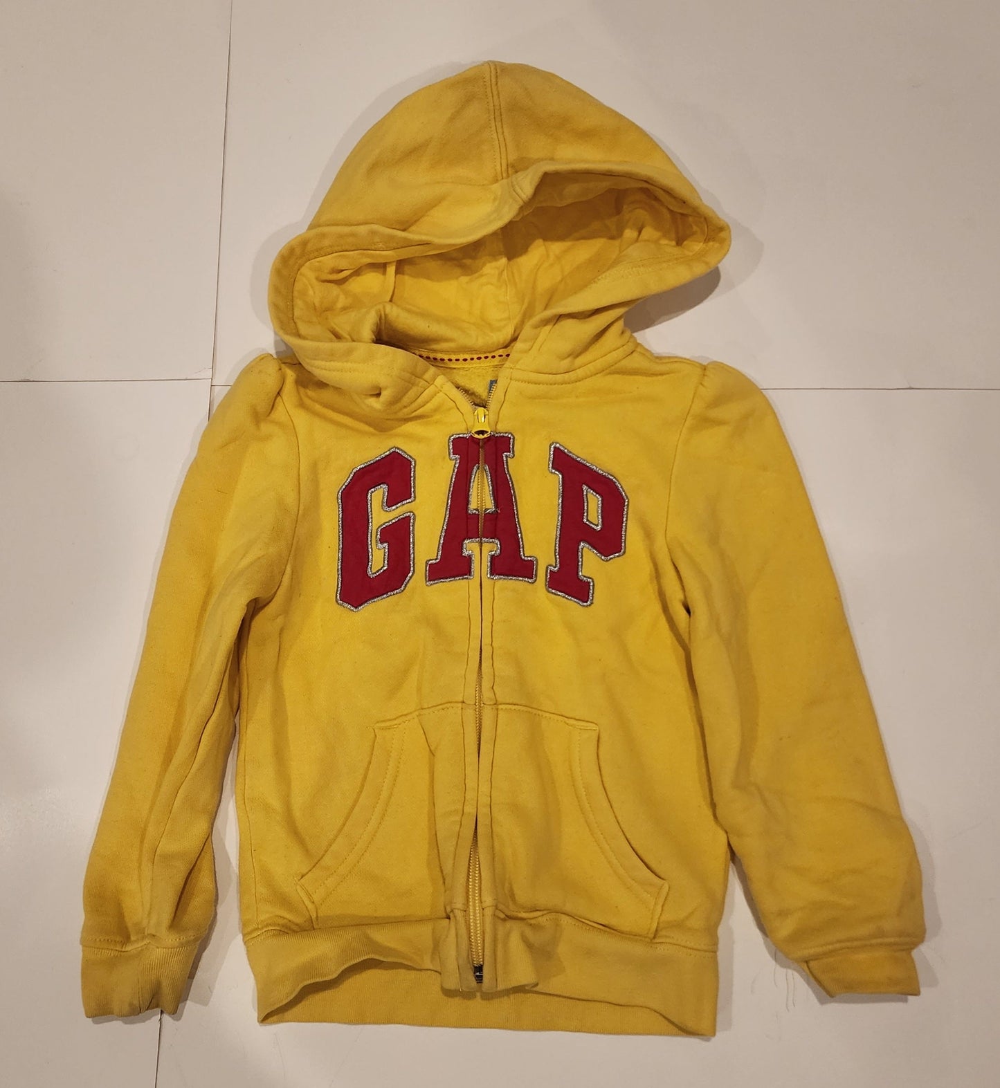 #135 girls size 5 Gap zip up hoodie sweatshirt