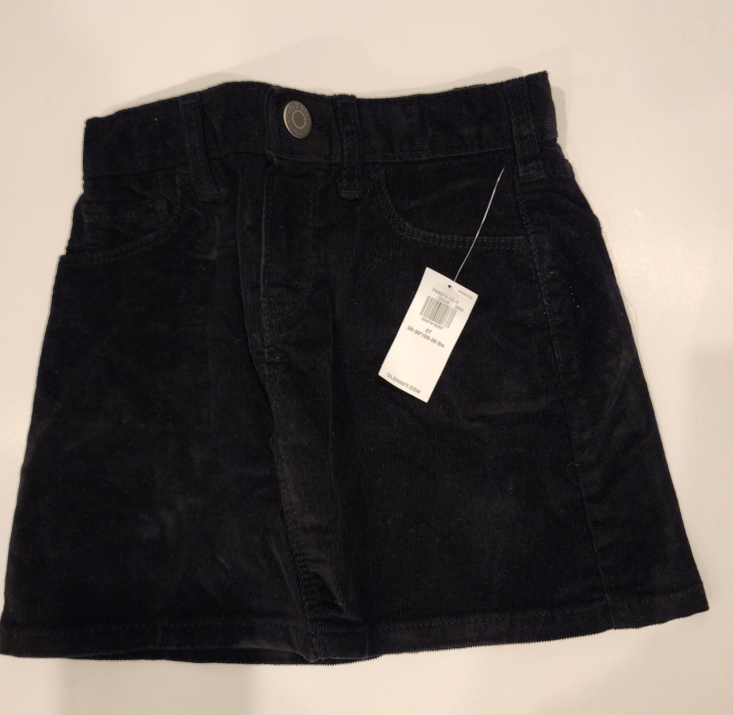 #135 girls size 3T Old Navy corduroy skirt NWT