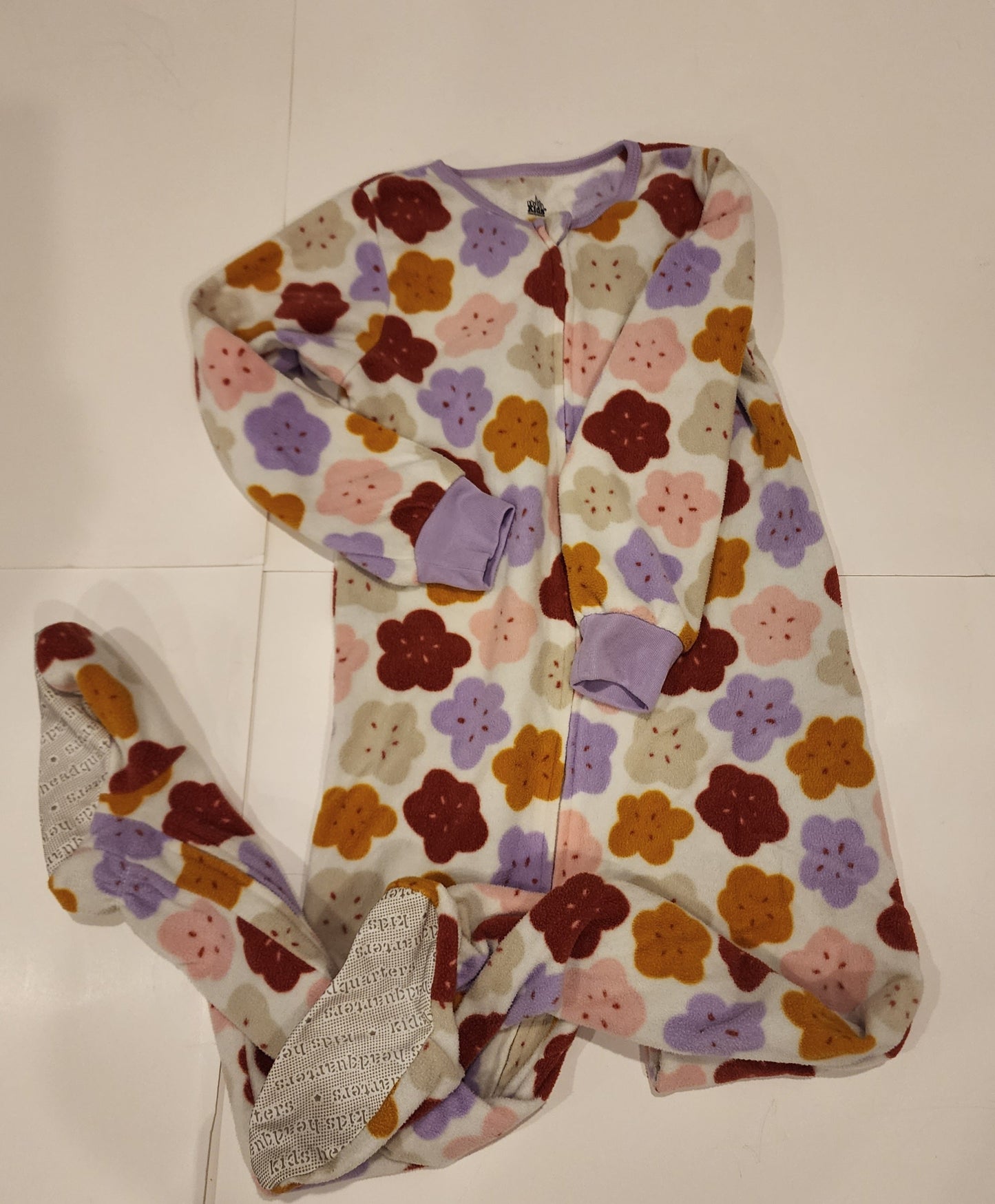 #135 girls size 5T fleece pajamas with feet