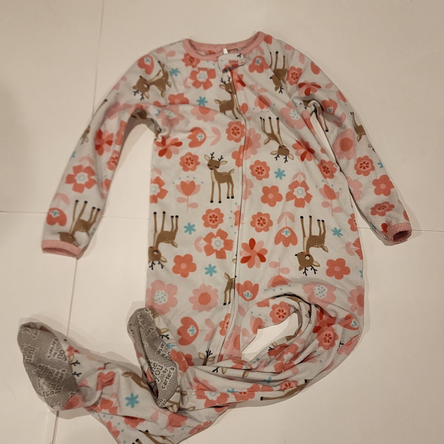 #135 Girls size 4T Carters fleece pajamas with feet