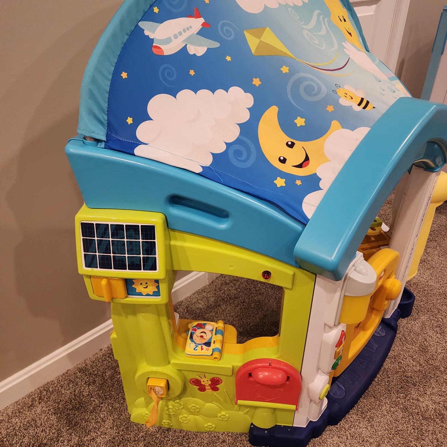 #135 Fisher-Price Laugh & Learn Smart Learning Home playset