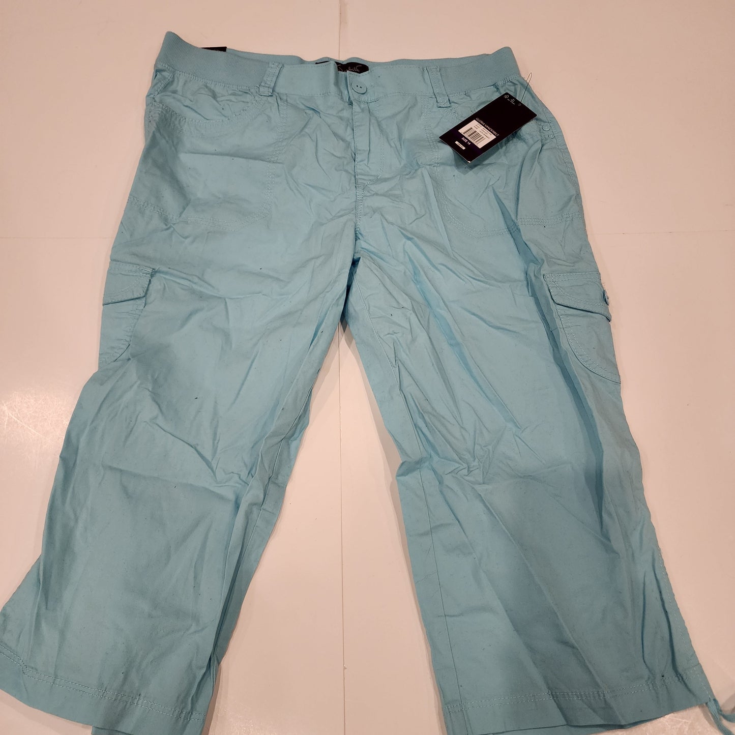 #135 Women's size 14 Gloria Vanderbilt Capri/skimmer pants NWT