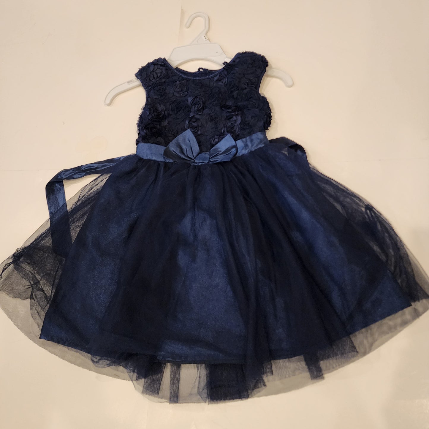 #135 girls Size 5 Pink Violet navy rosette and tulle dress