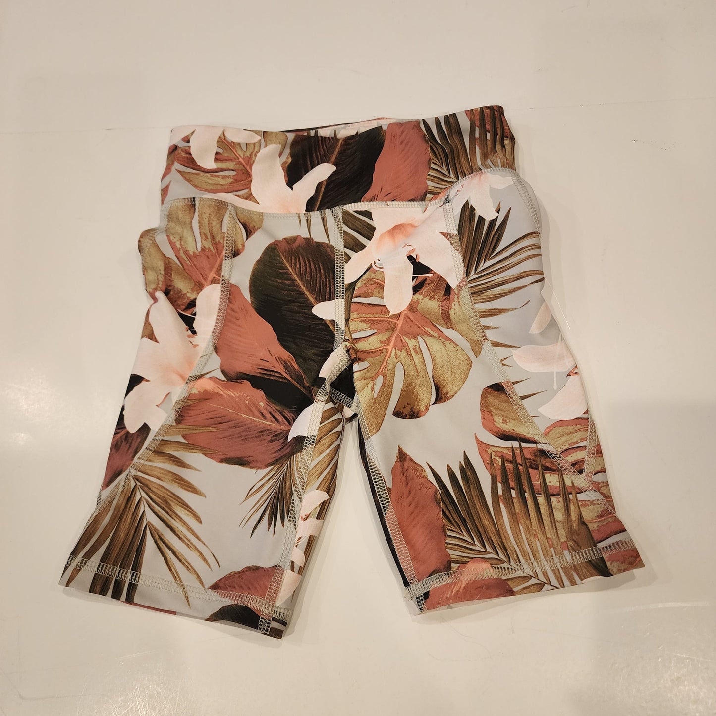 #135 girls size 5 Old Navy Athletic shorts
